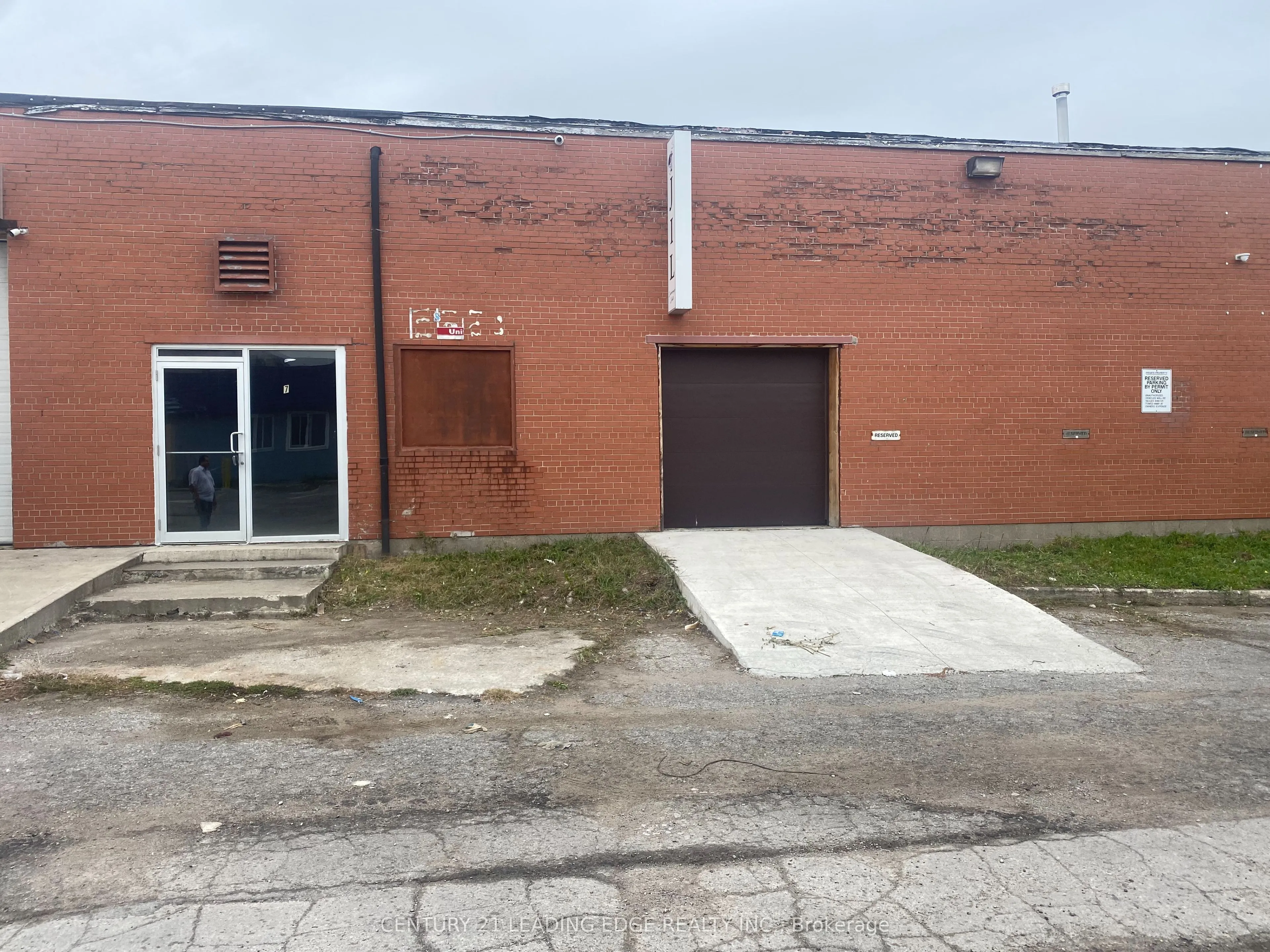 787 Warden Avenue, #7