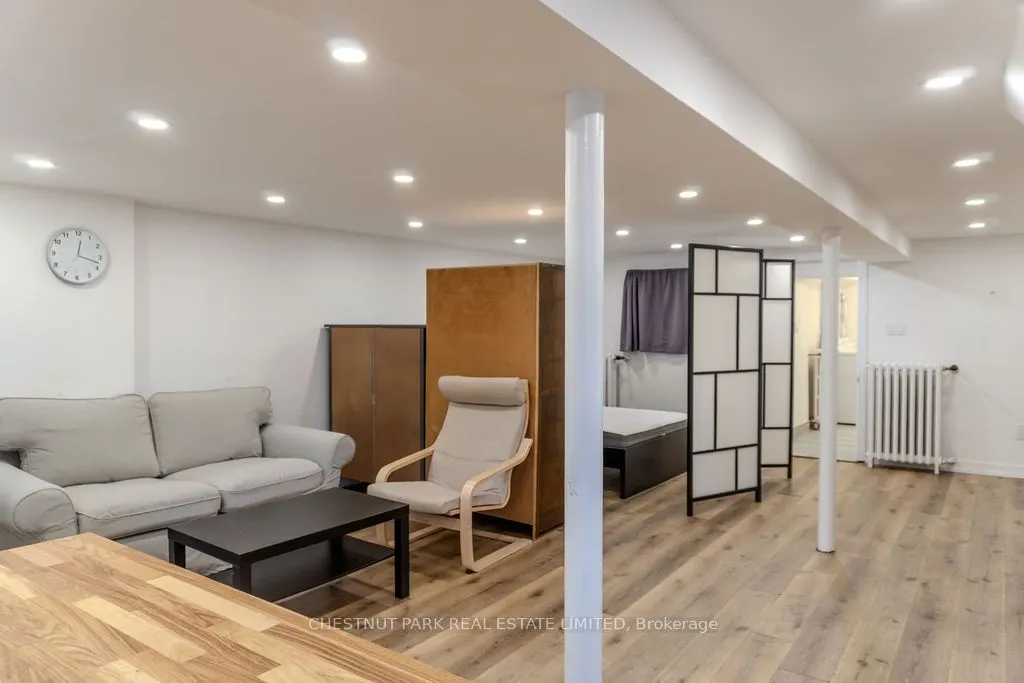 1065 Pape Avenue, #Lower