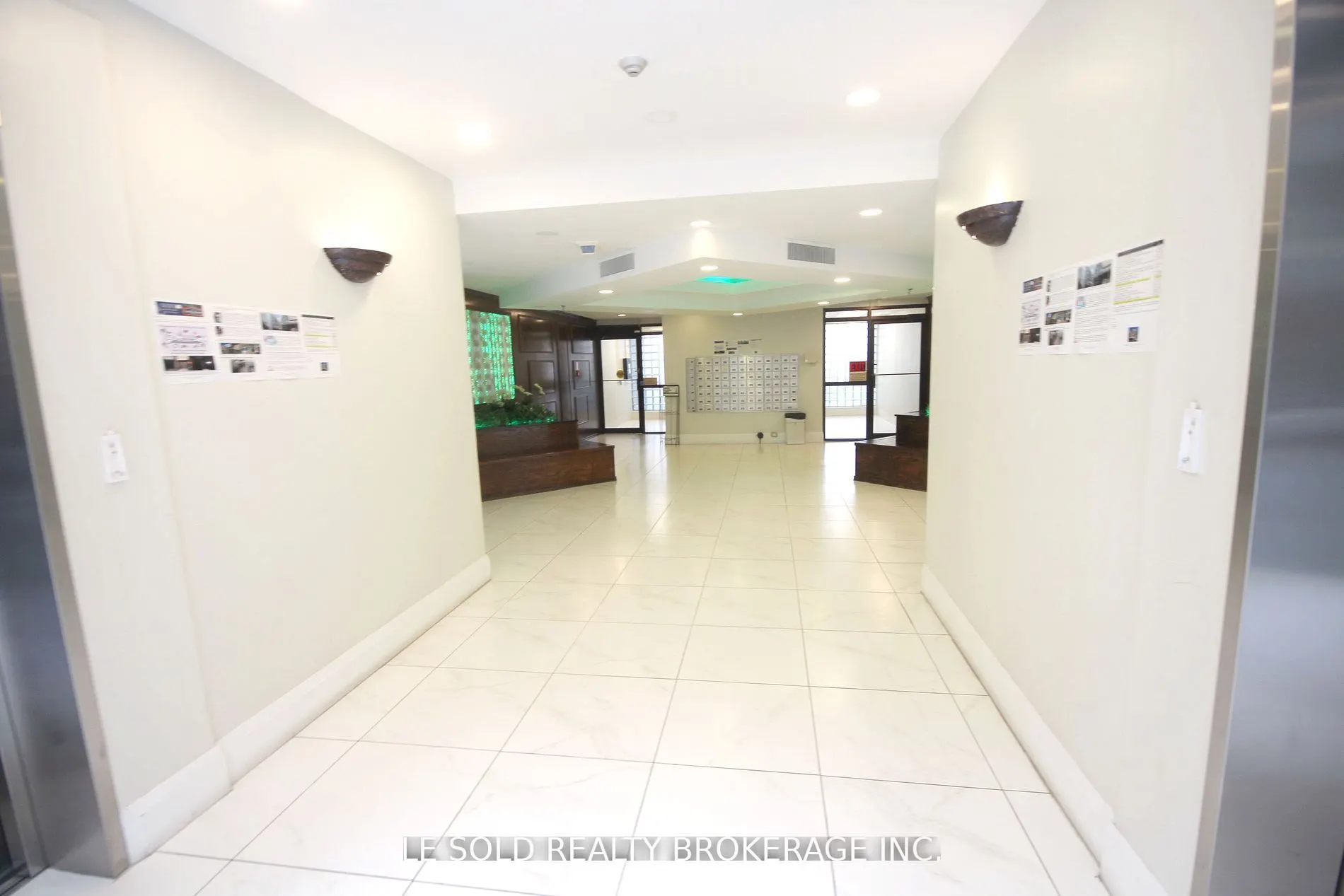 5800 Sheppard Avenue E, #218