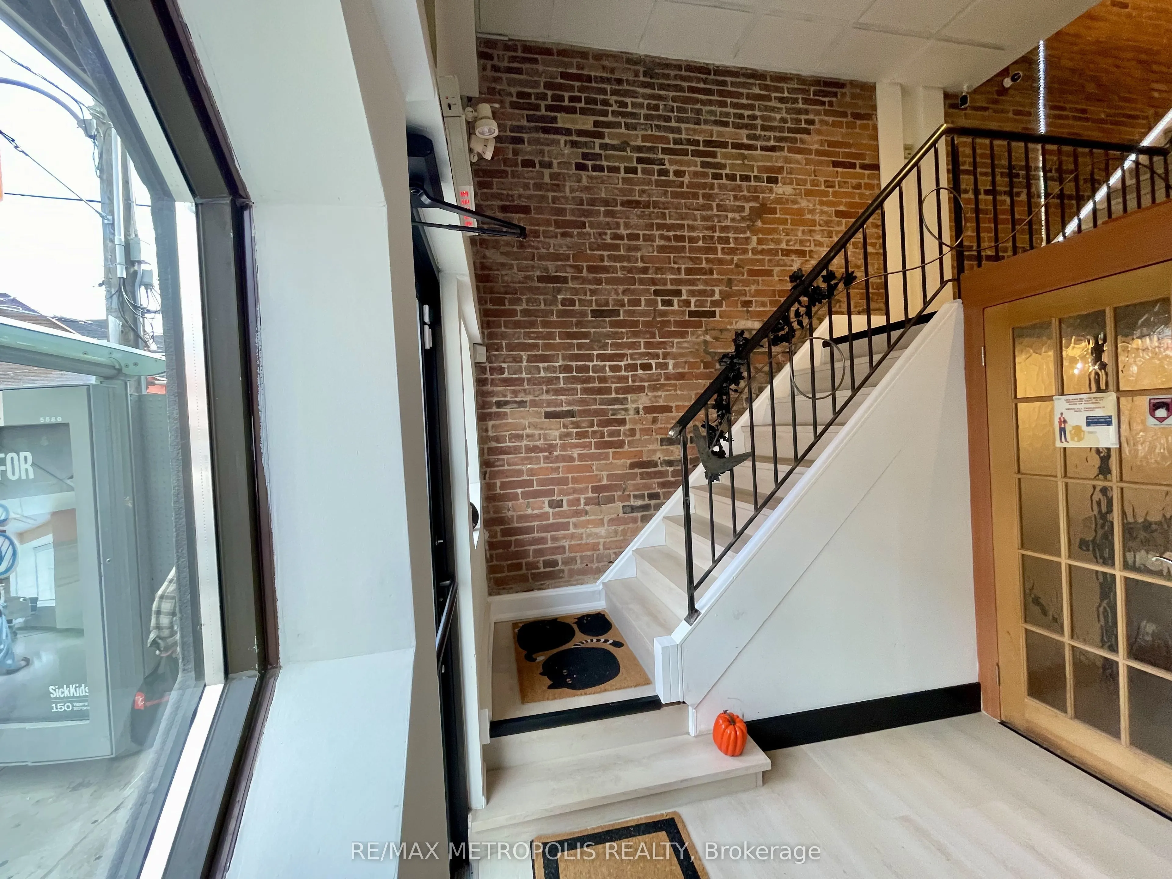238 Broadview Avenue