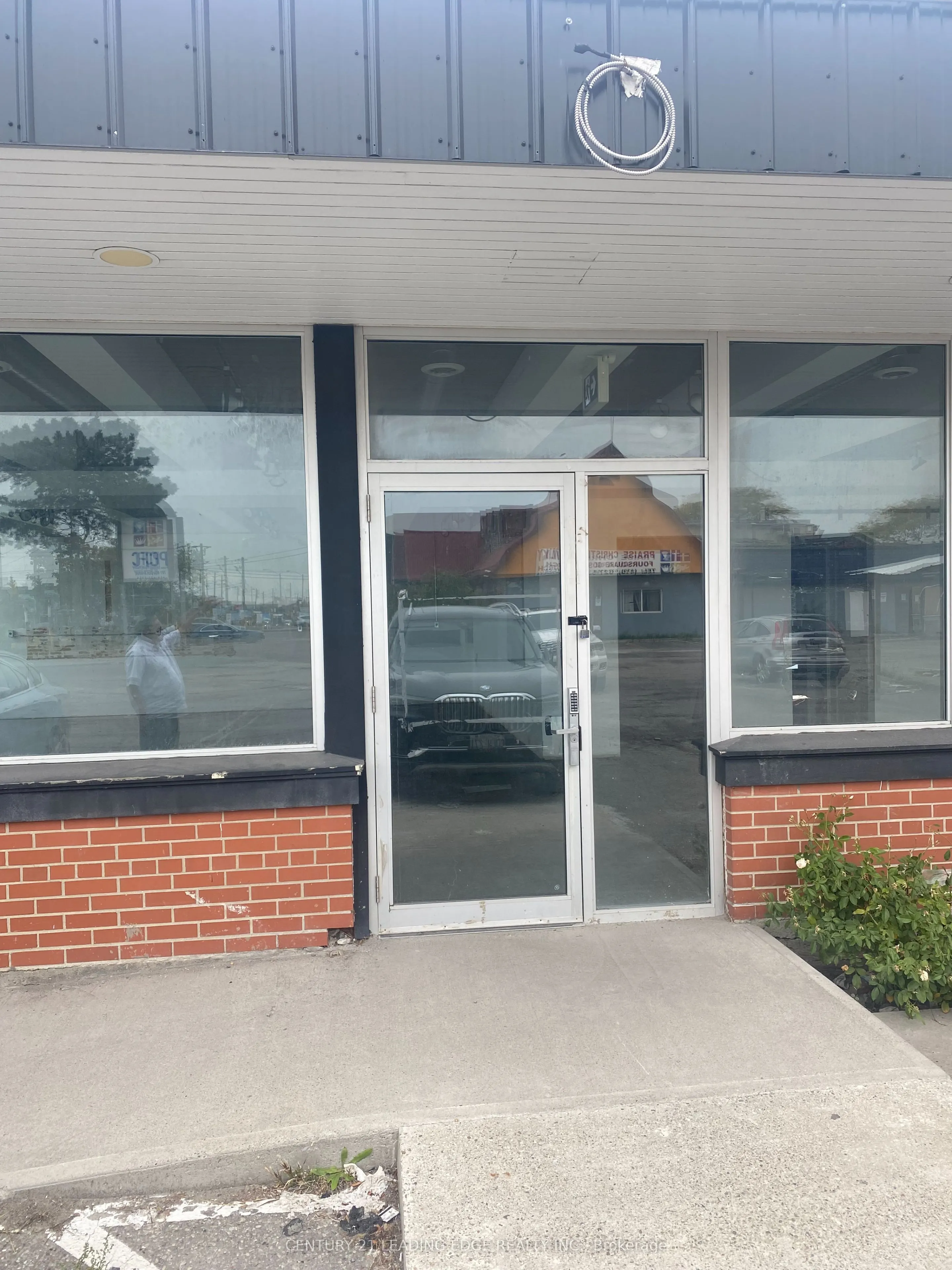 787 Warden Avenue, #1