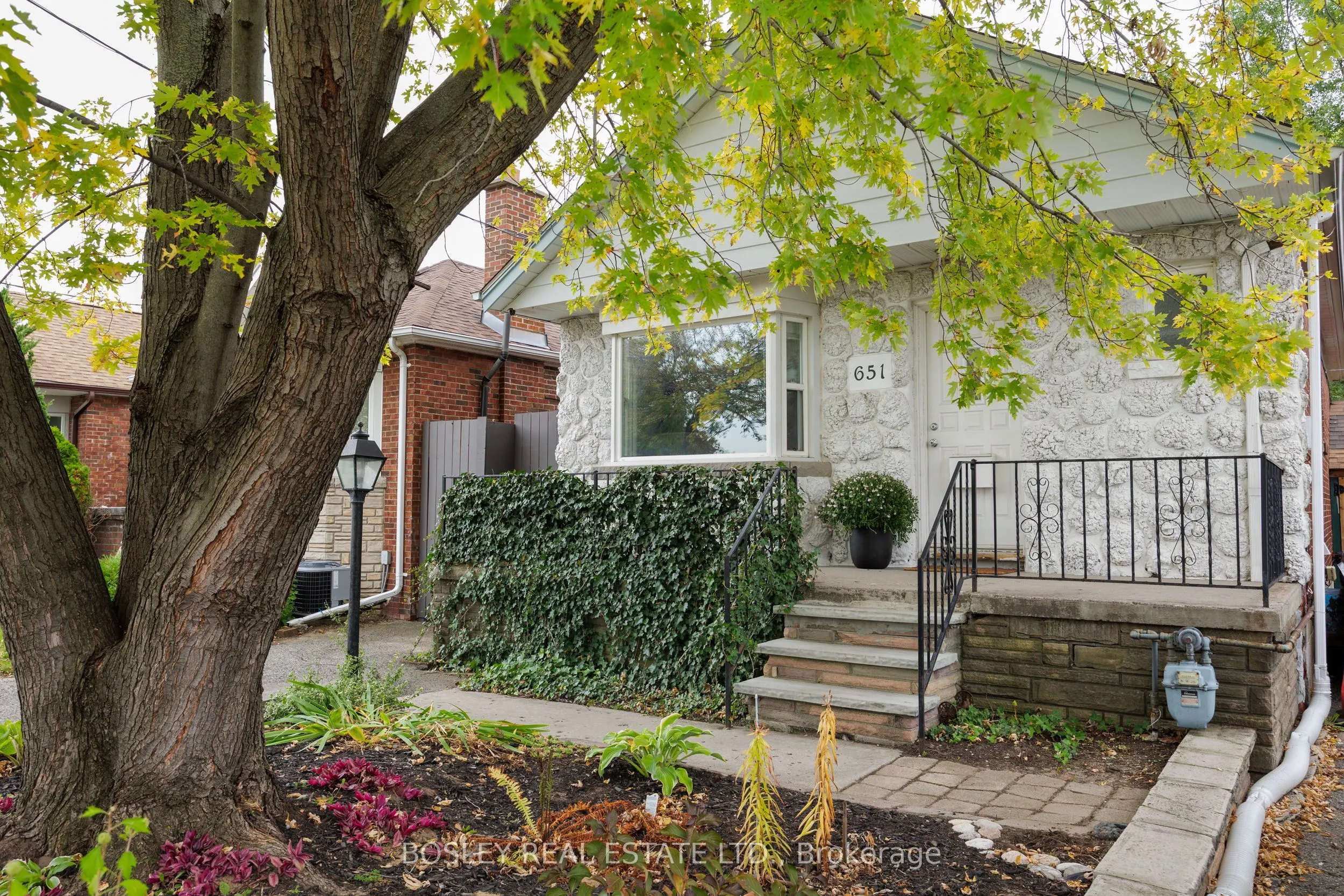 651 Cosburn Avenue