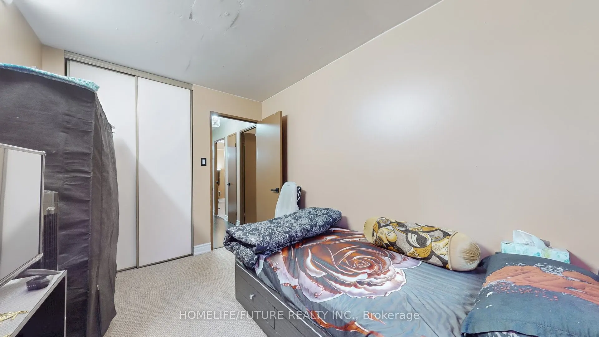 15 Sewells Road, #204