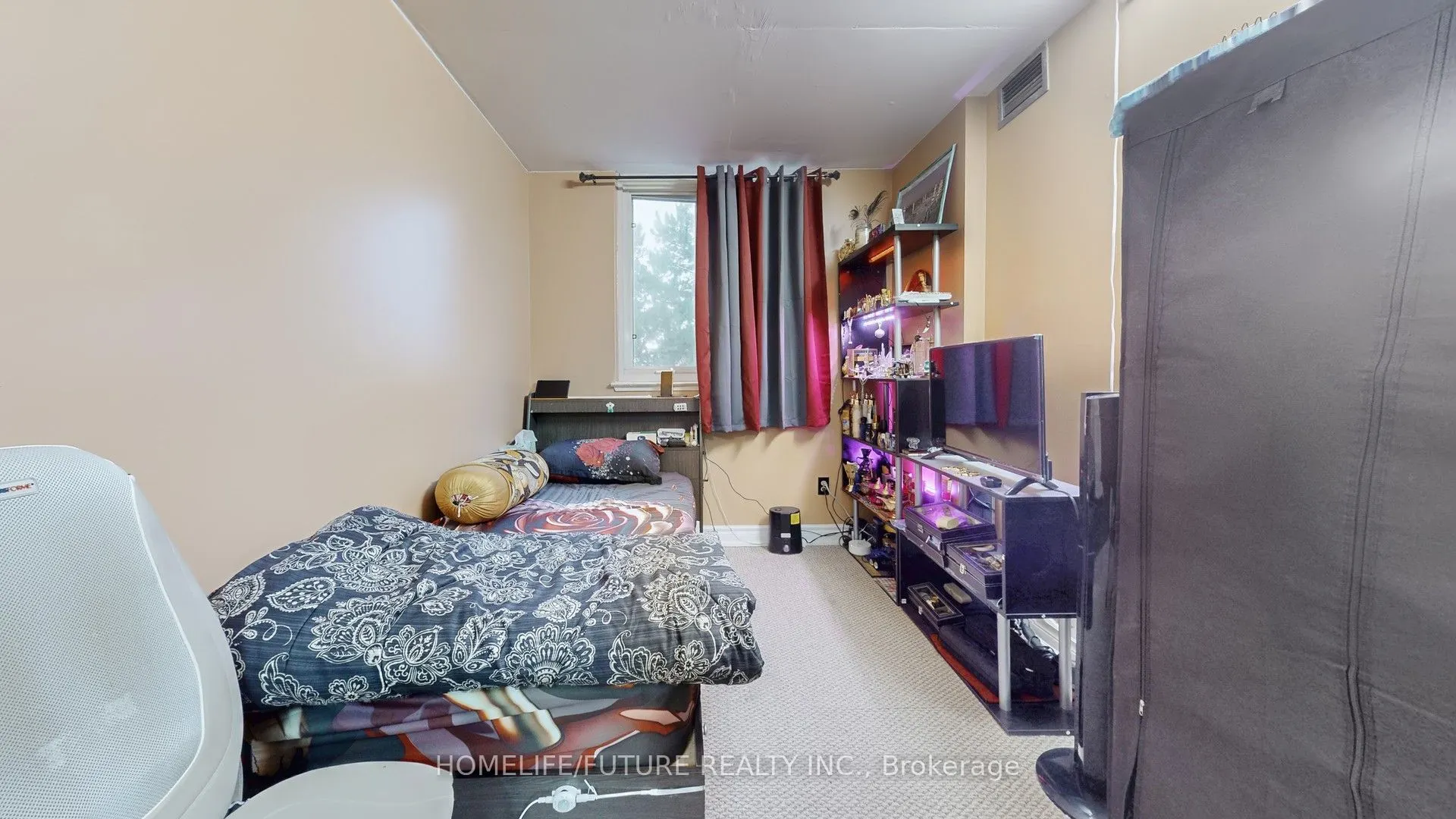 15 Sewells Road, #204