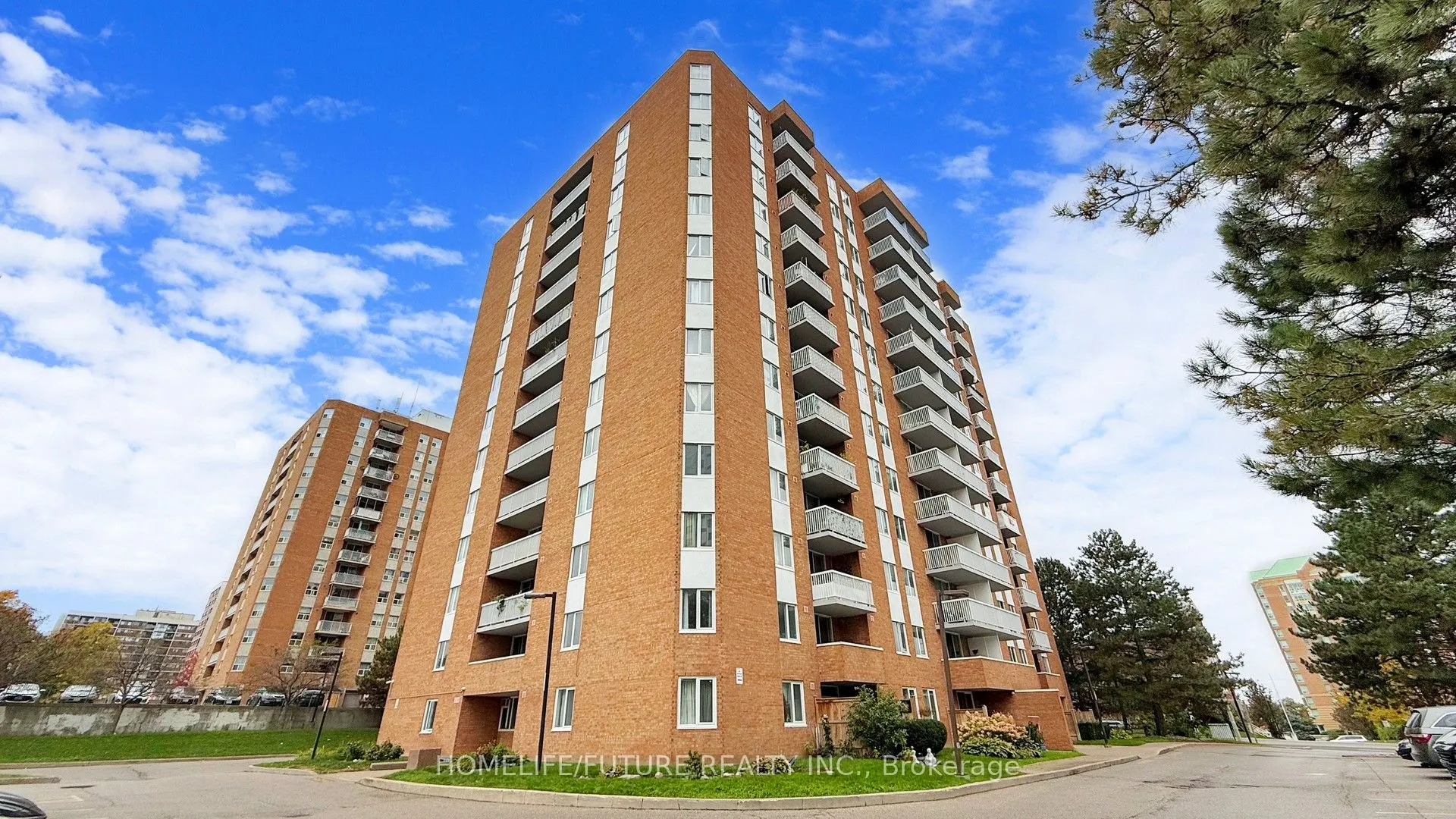 15 Sewells Road, #204