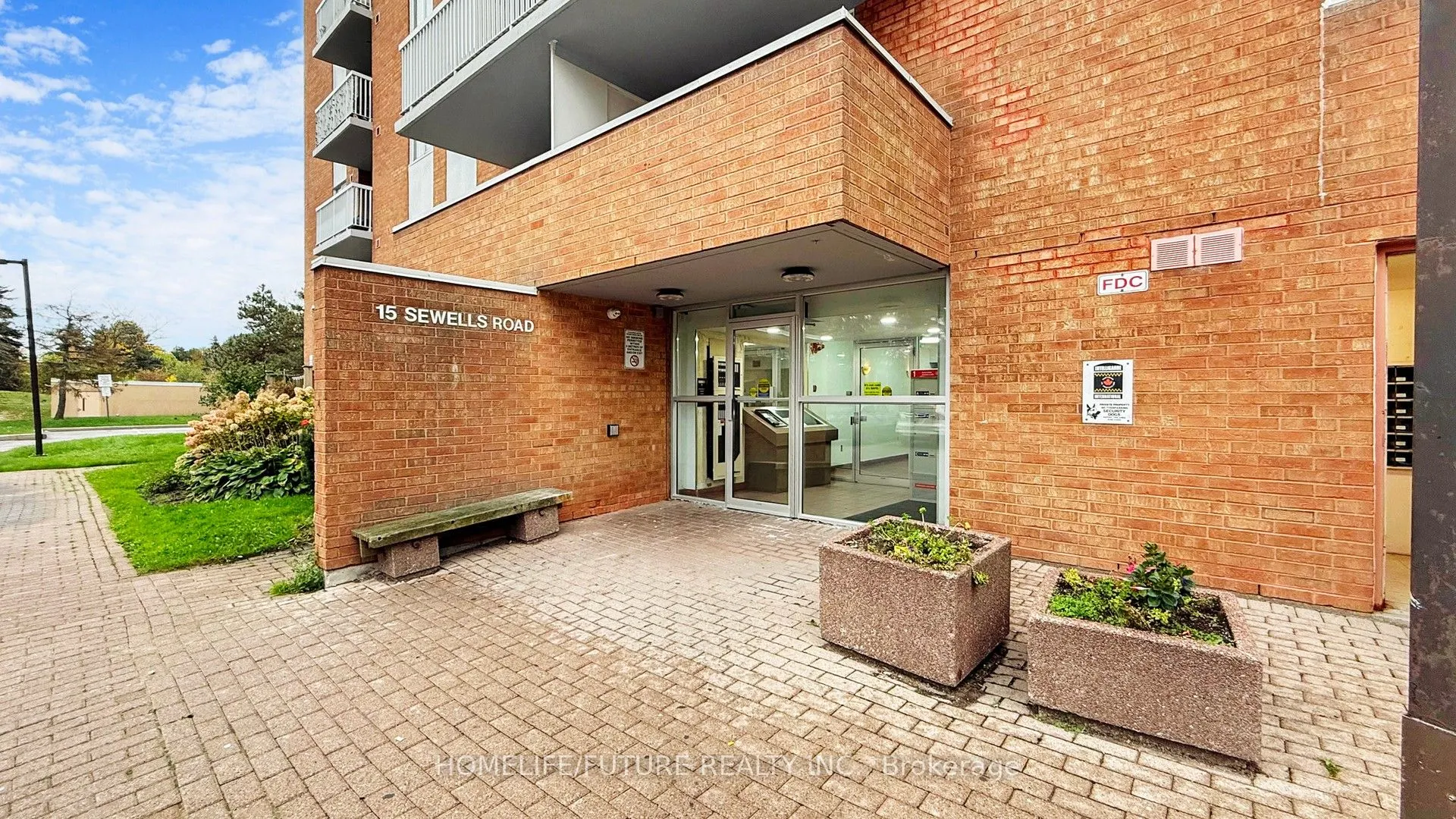 15 Sewells Road, #204