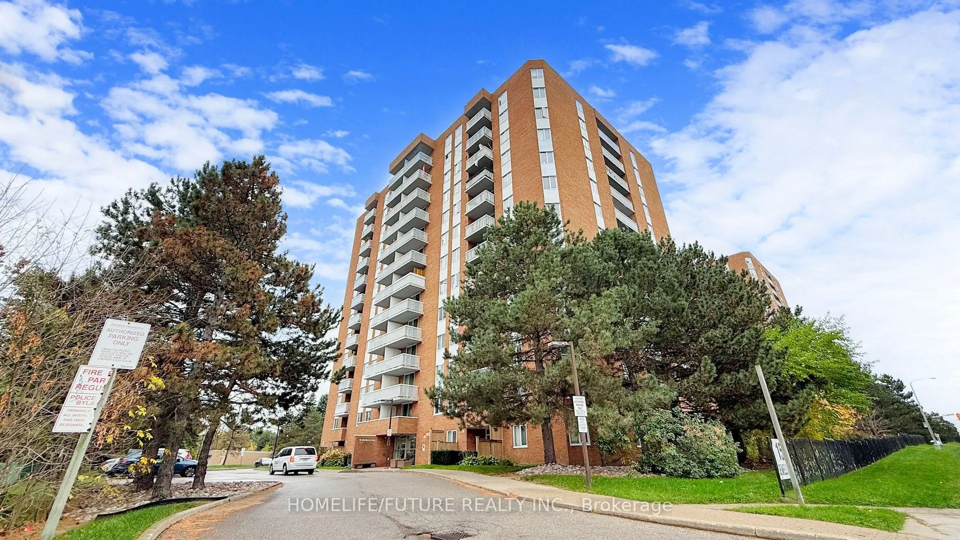 15 Sewells Road, #204