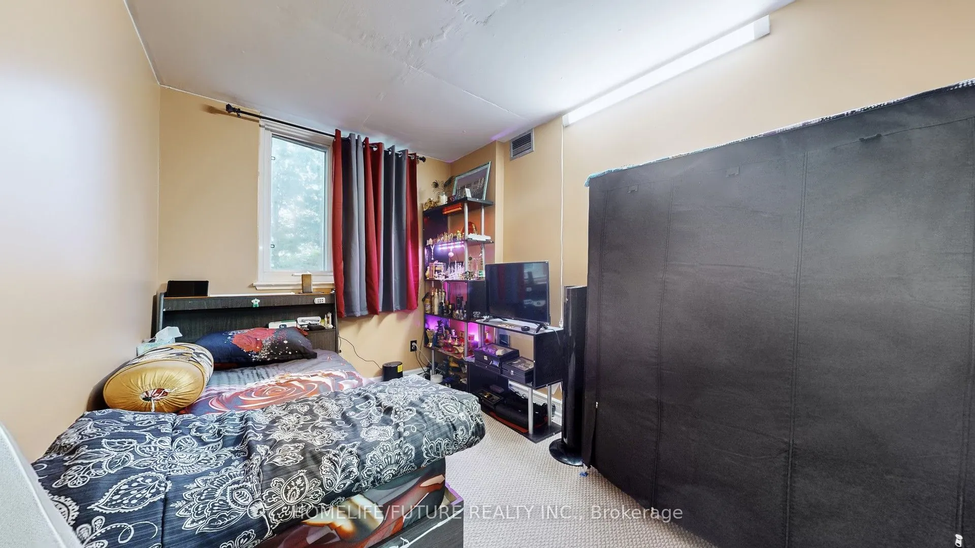 15 Sewells Road, #204