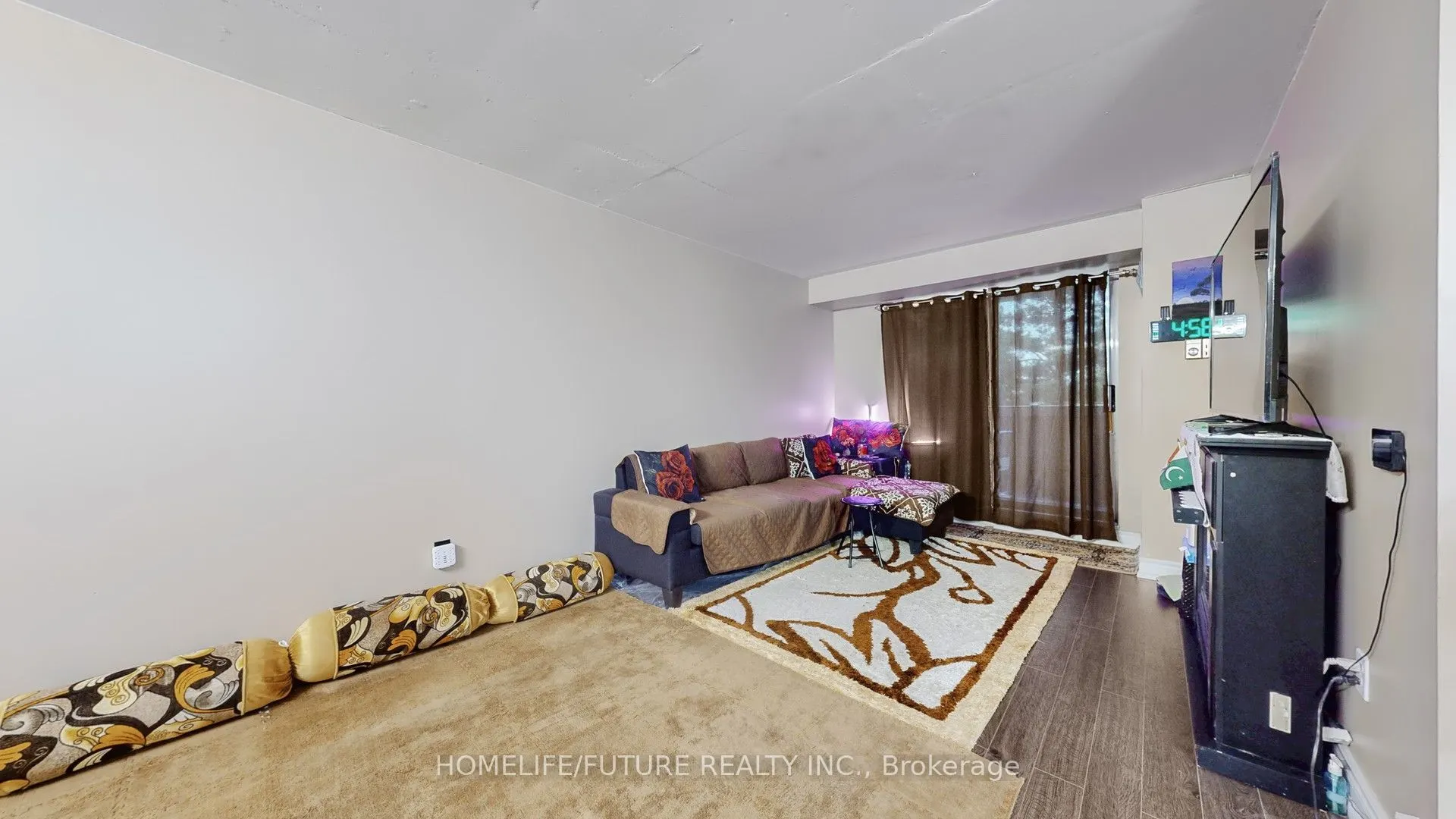 15 Sewells Road, #204