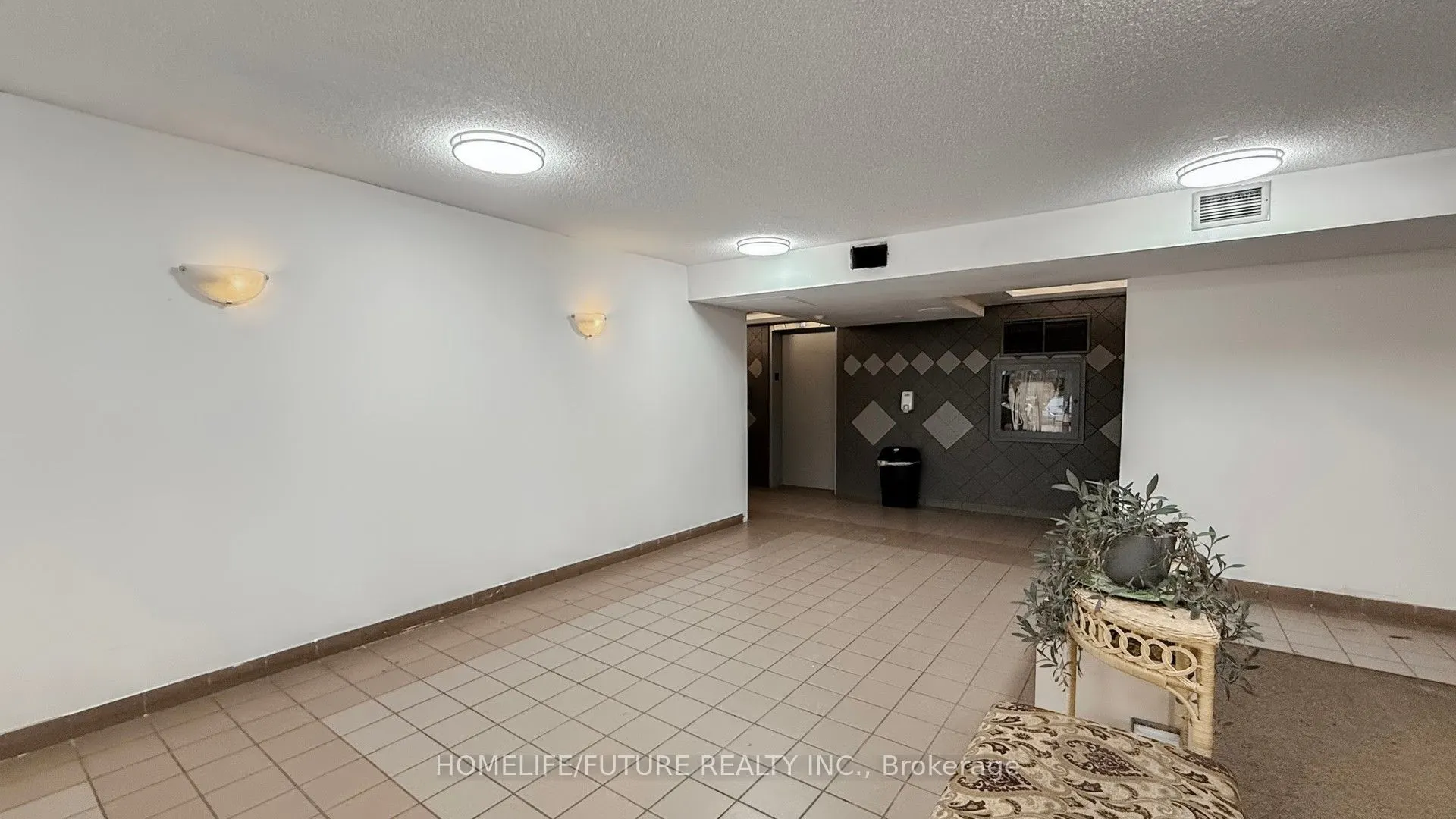 15 Sewells Road, #204