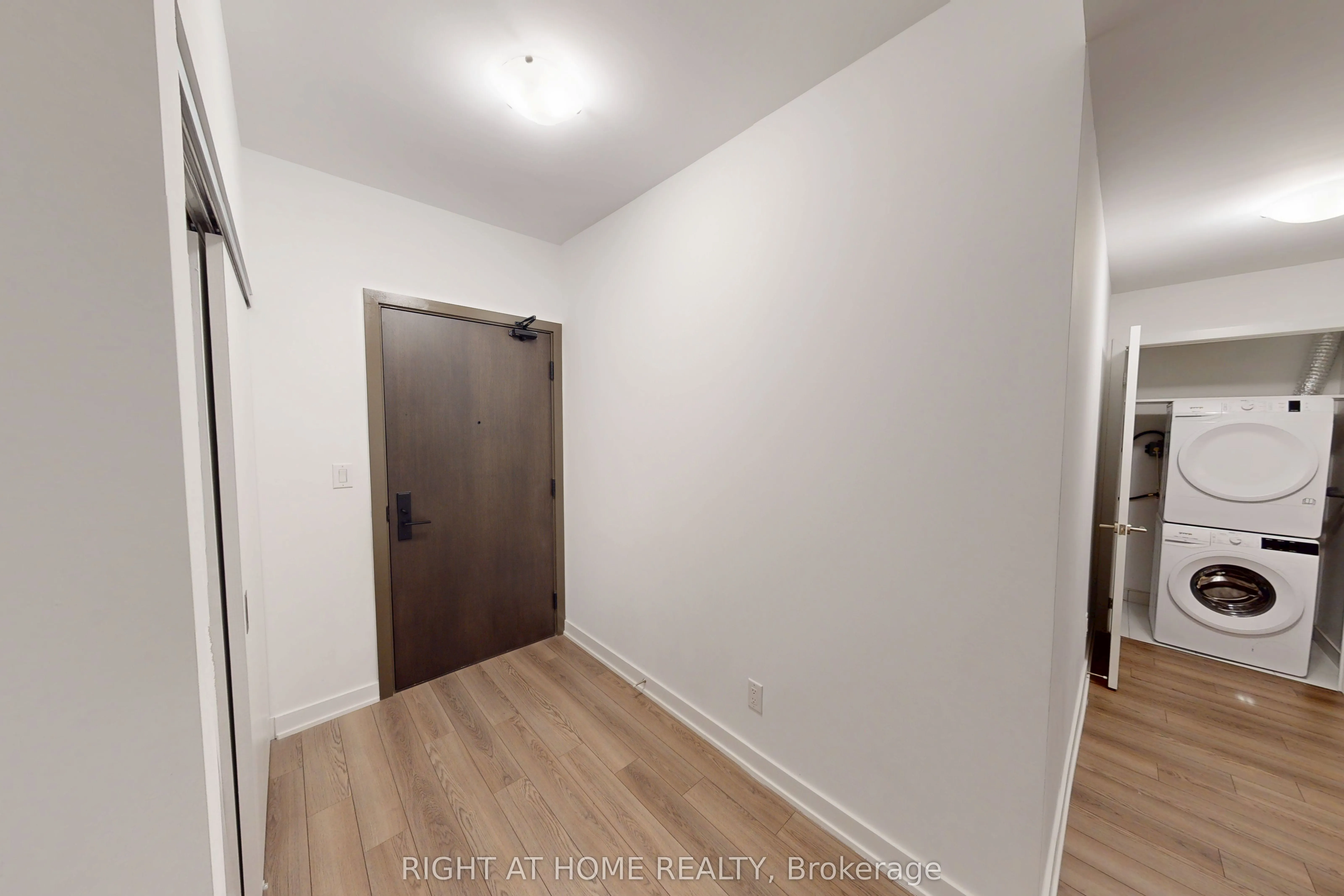 2799 Kingston Road, #501