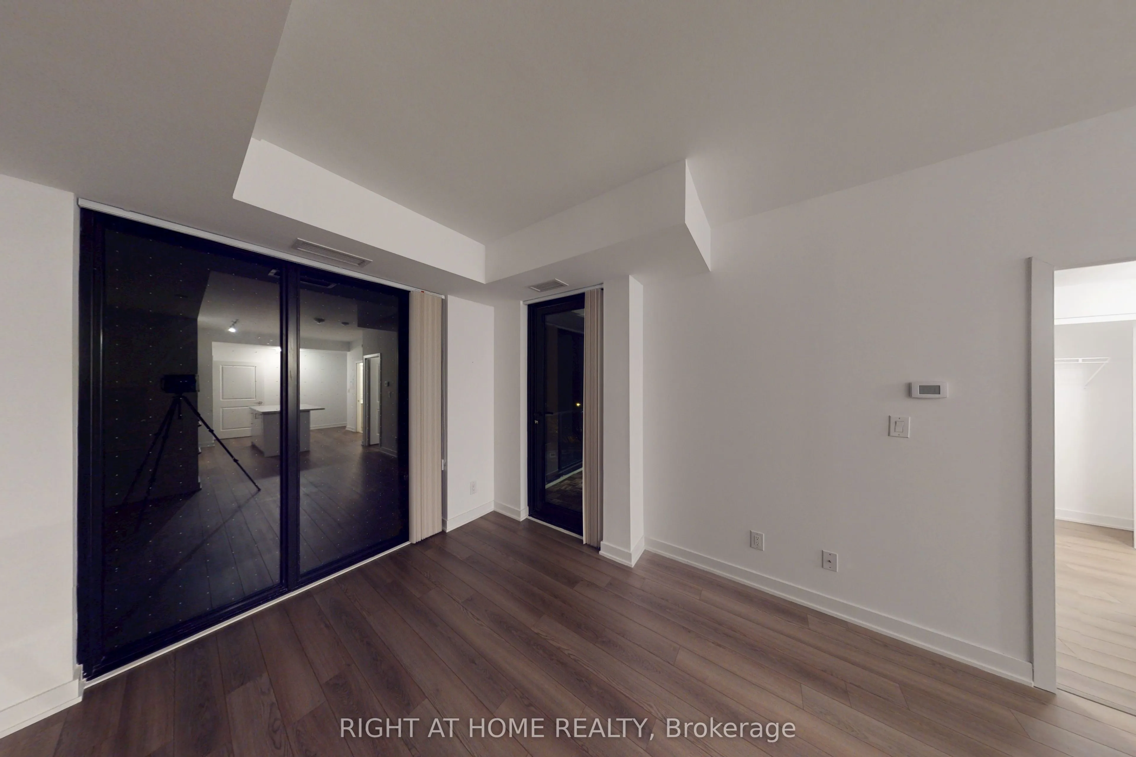 2799 Kingston Road, #501