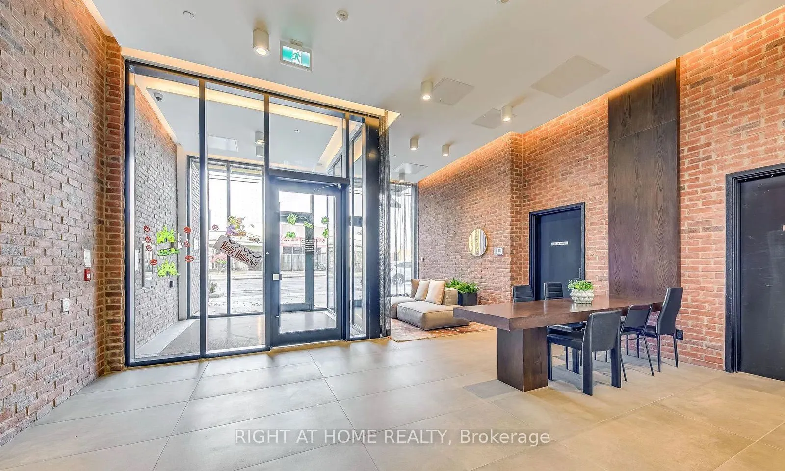 2799 Kingston Road, #501