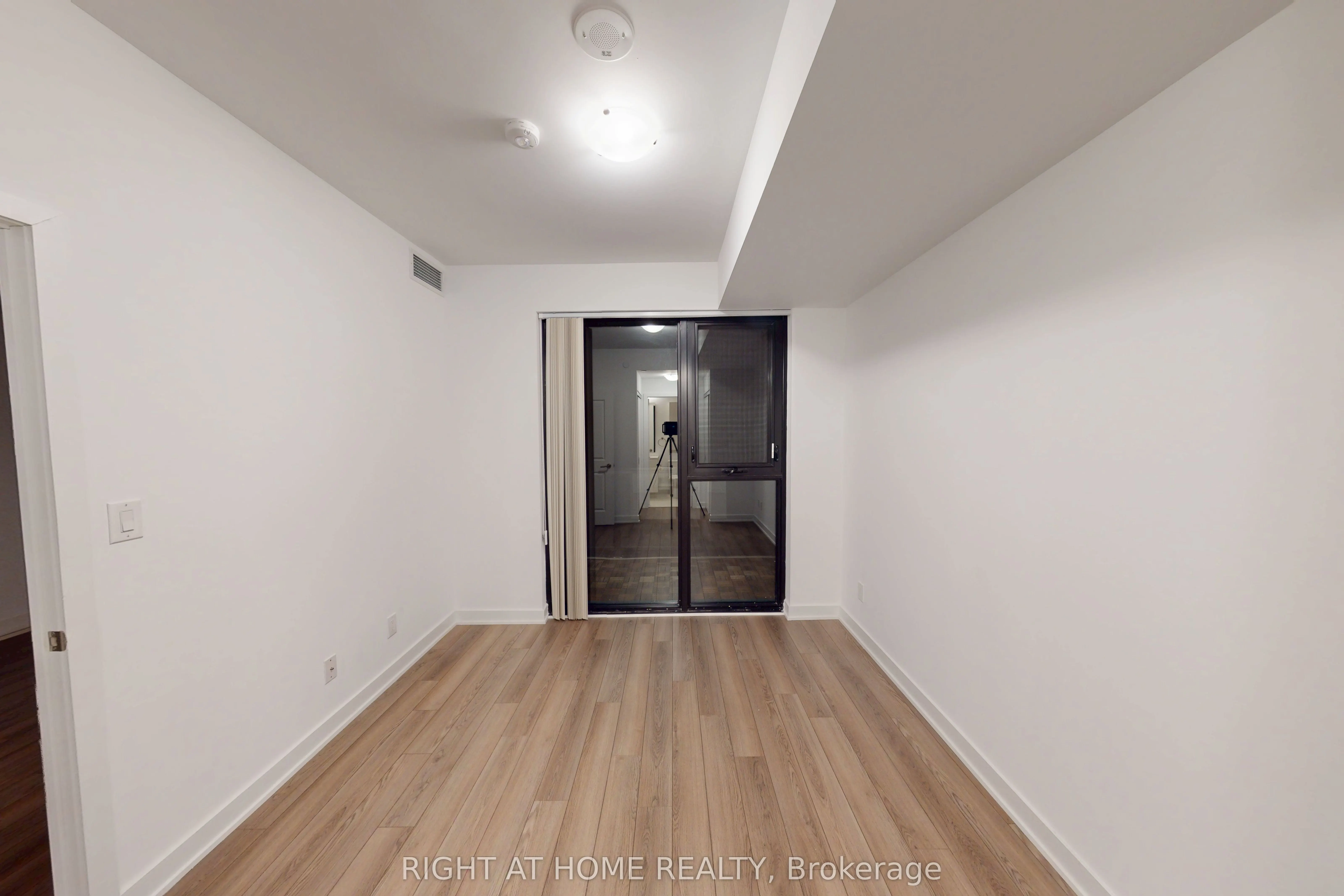 2799 Kingston Road, #501