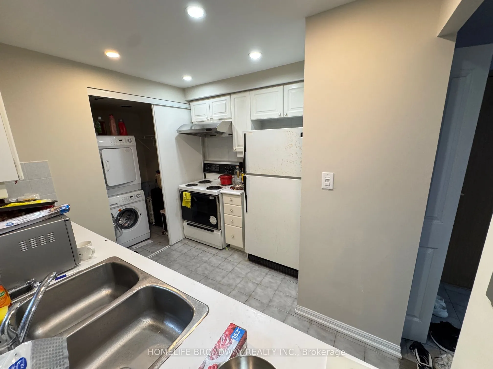 88 Corporate Drive, #1803