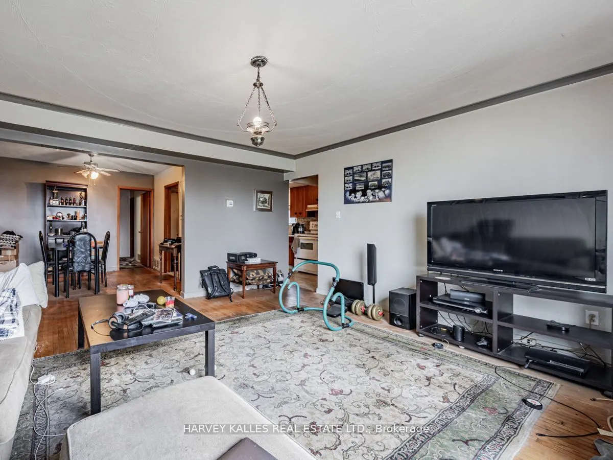 561-563 Danforth Road