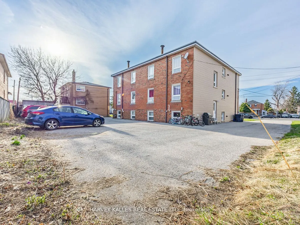 561-563 Danforth Road