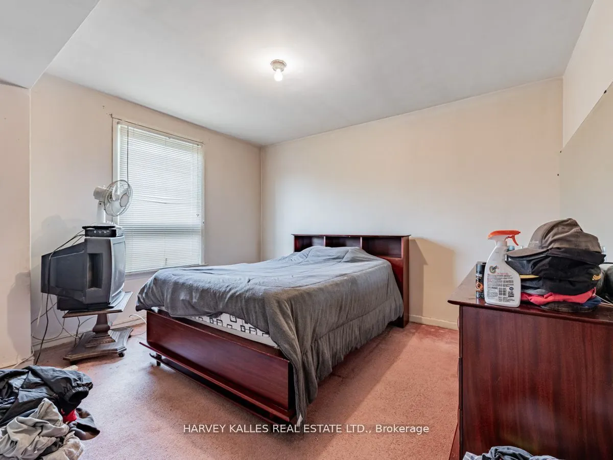 561-563 Danforth Road
