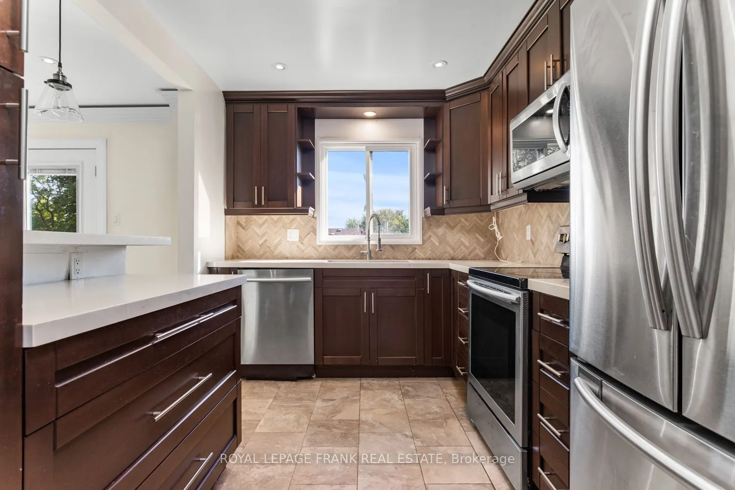 35 Fernbank Place