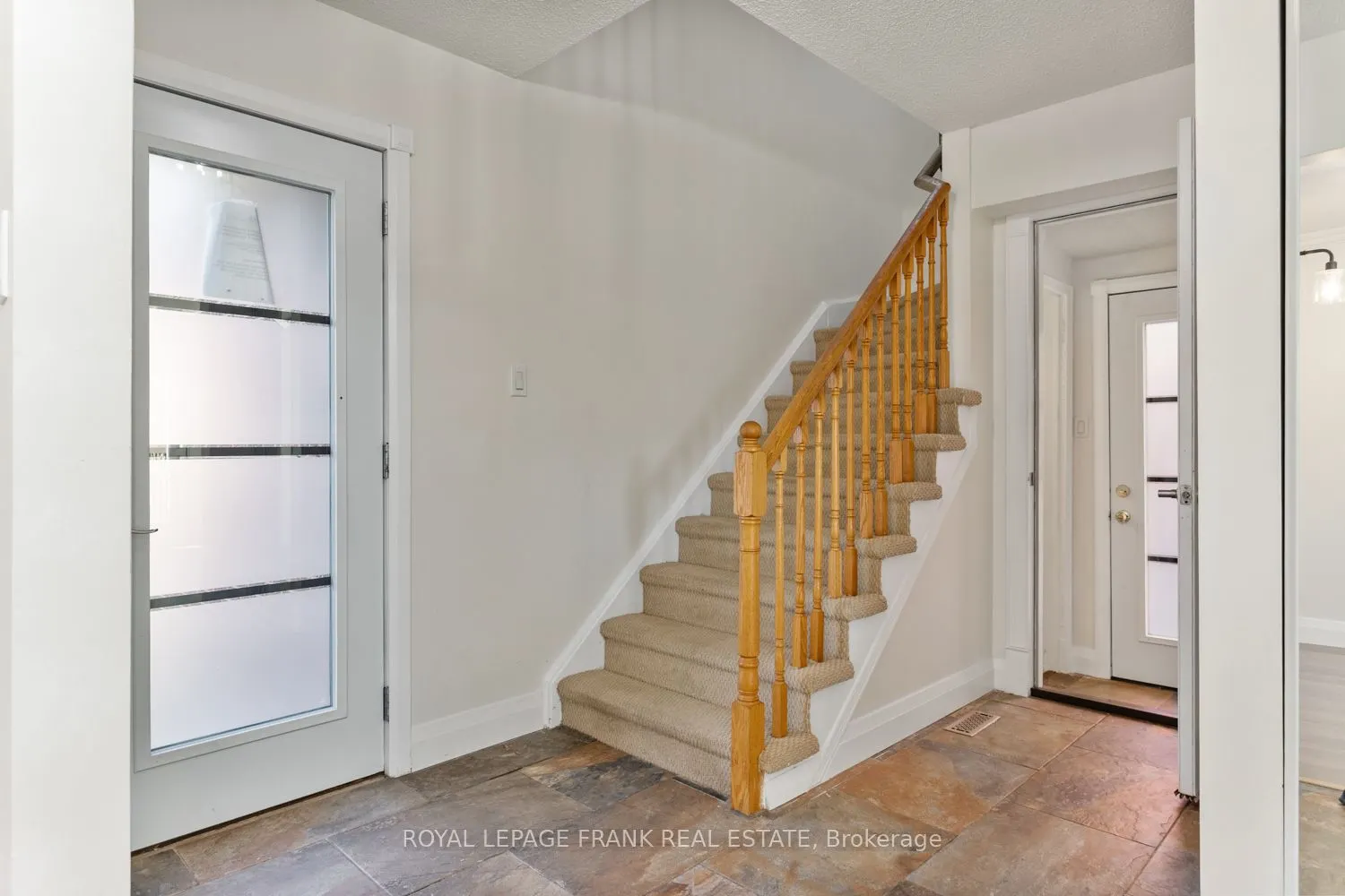 35 Fernbank Place