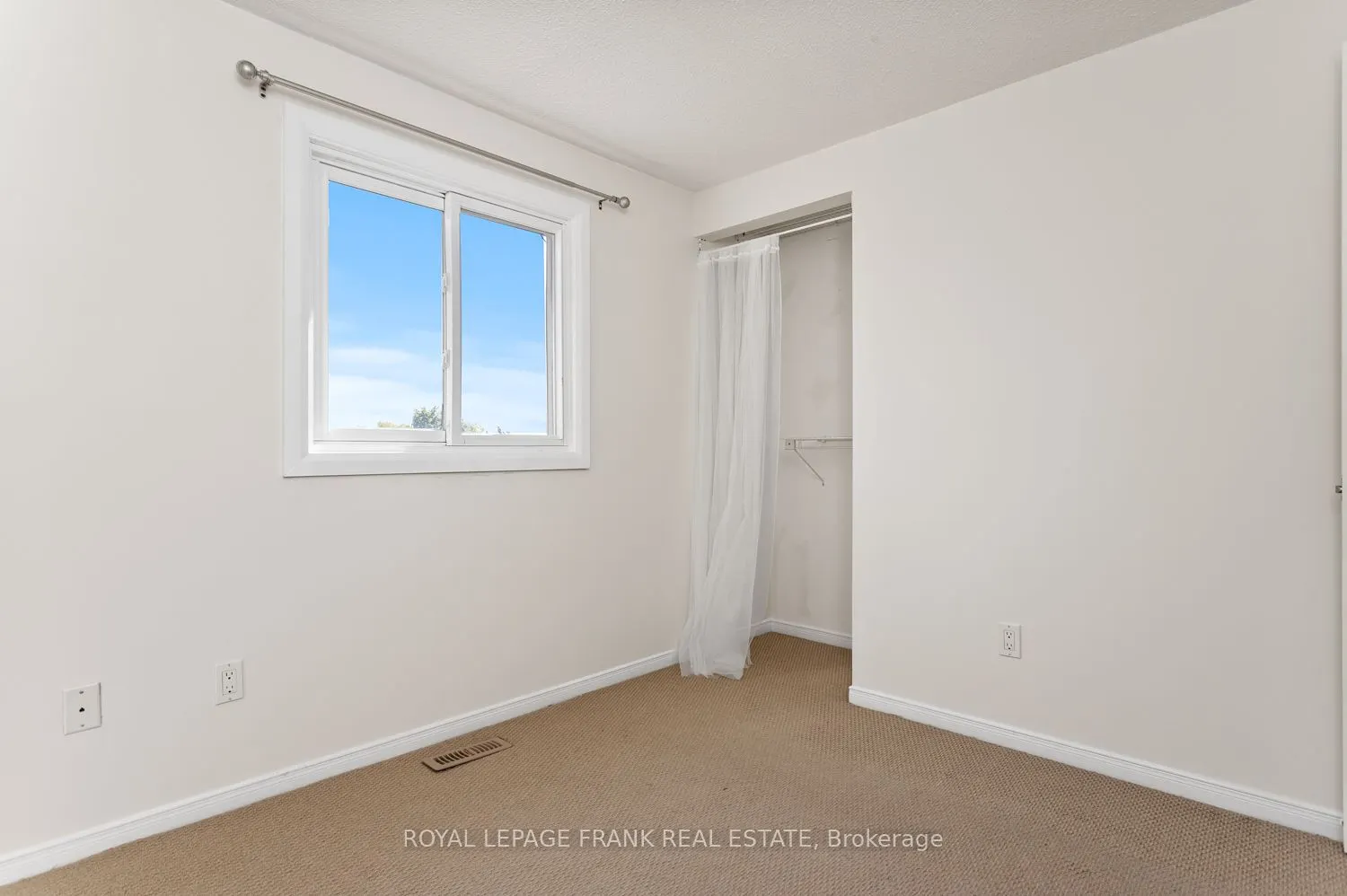 35 Fernbank Place