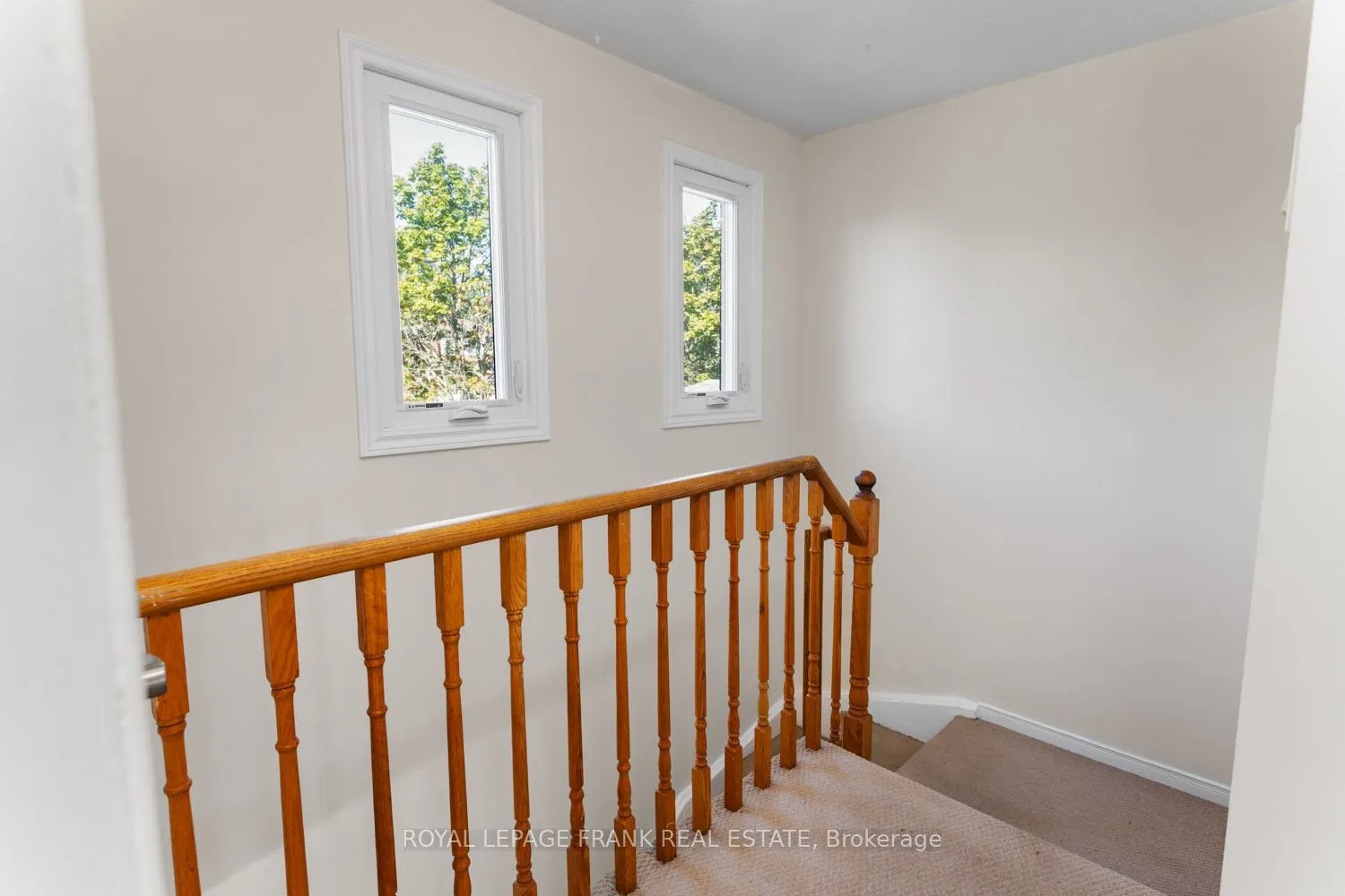 35 Fernbank Place