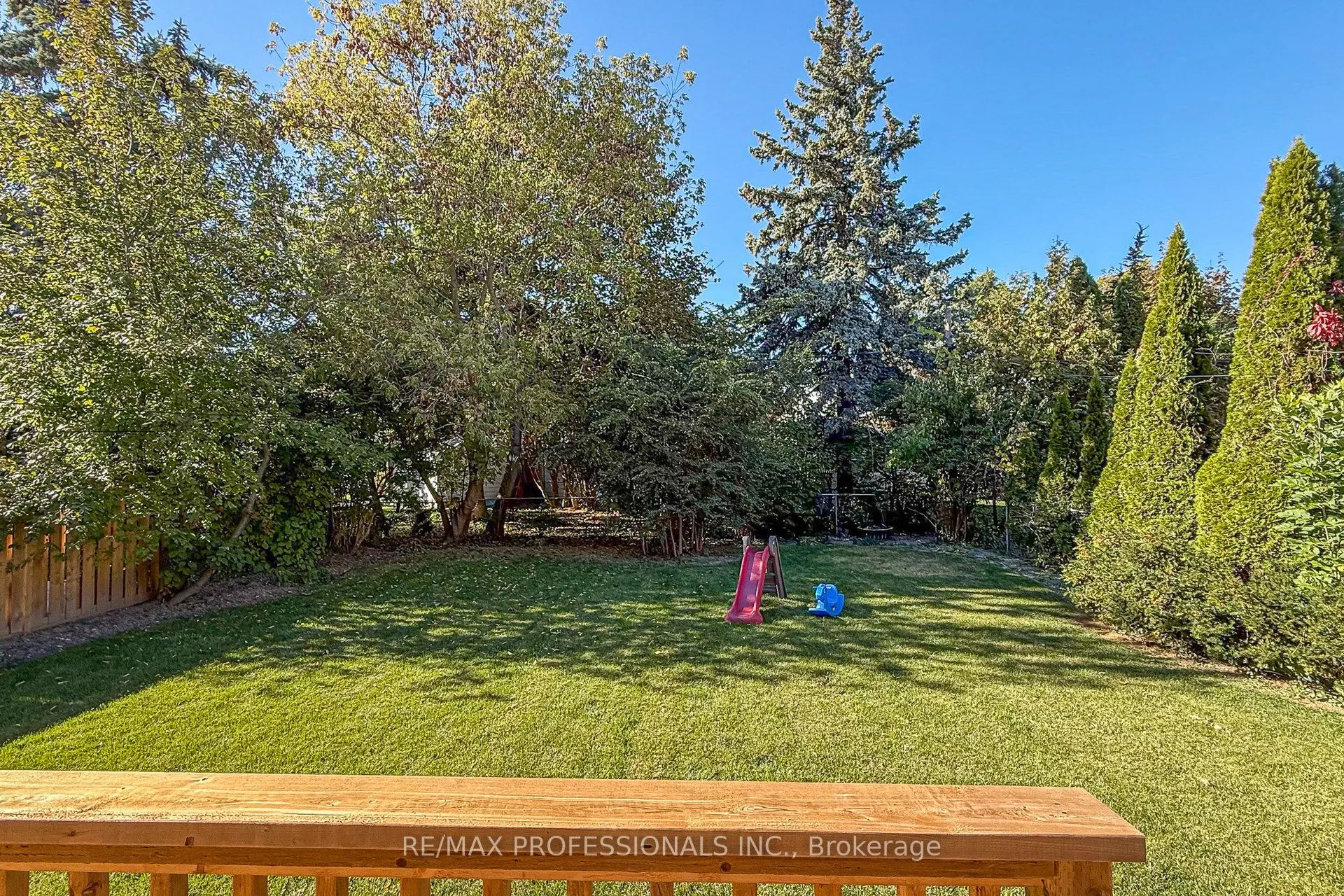 146 Pinegrove Avenue