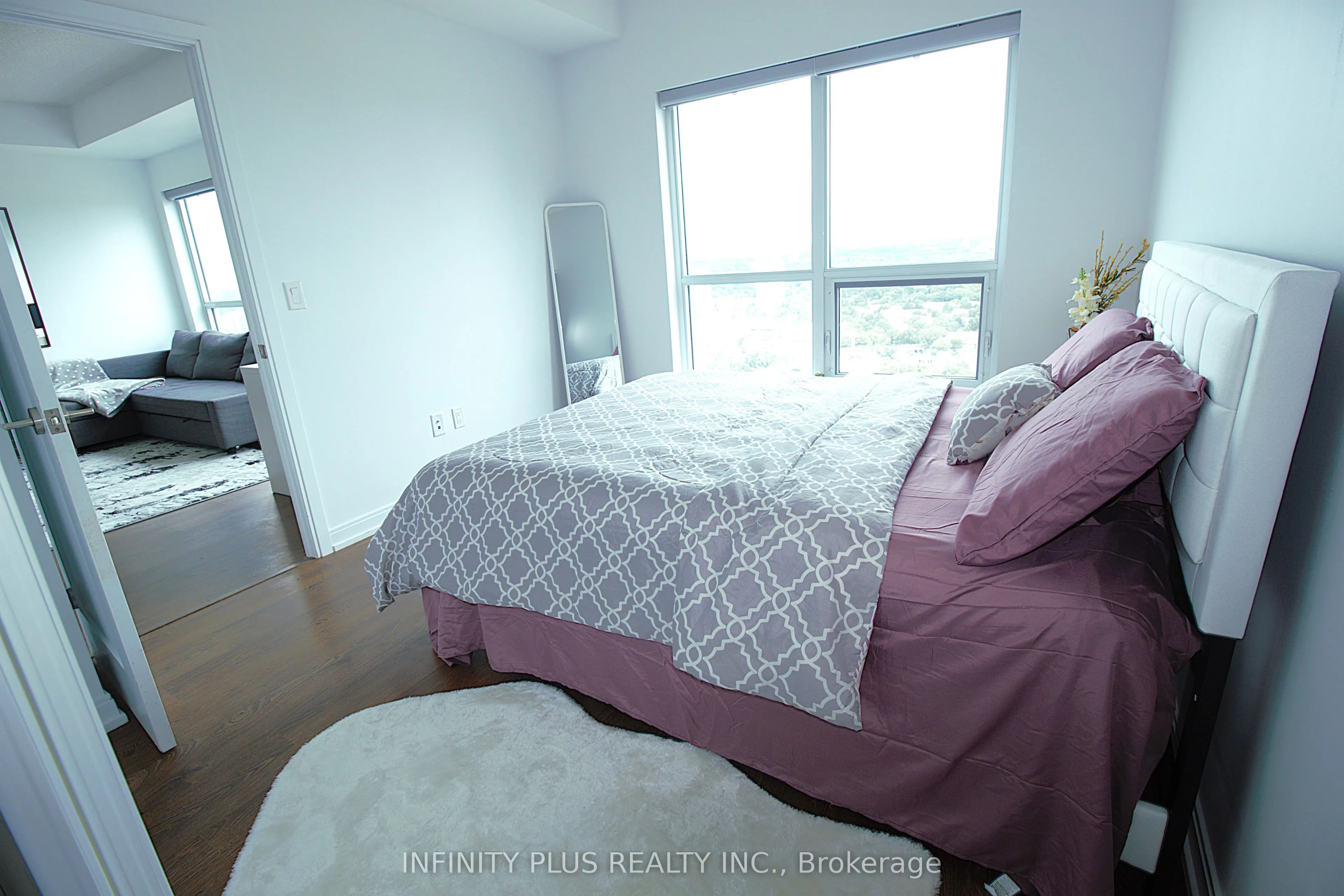 275 Village Green Square, #3419