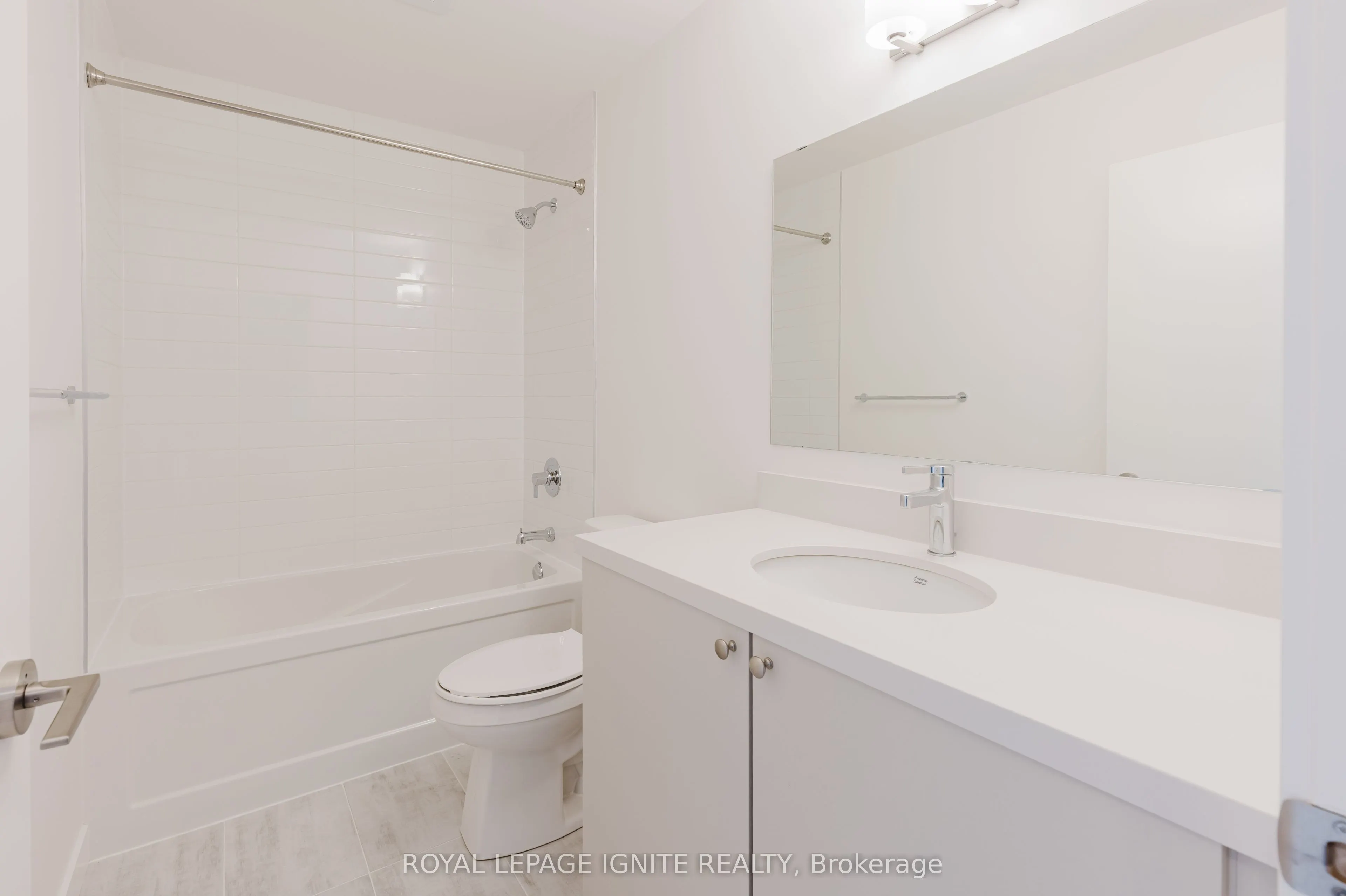 55 Clarington Boulevard, #907