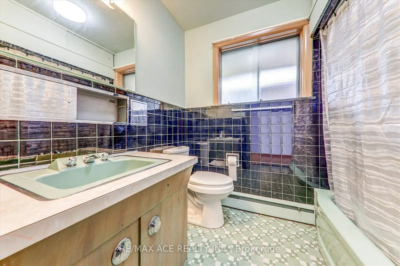 77 Perivale Crescent