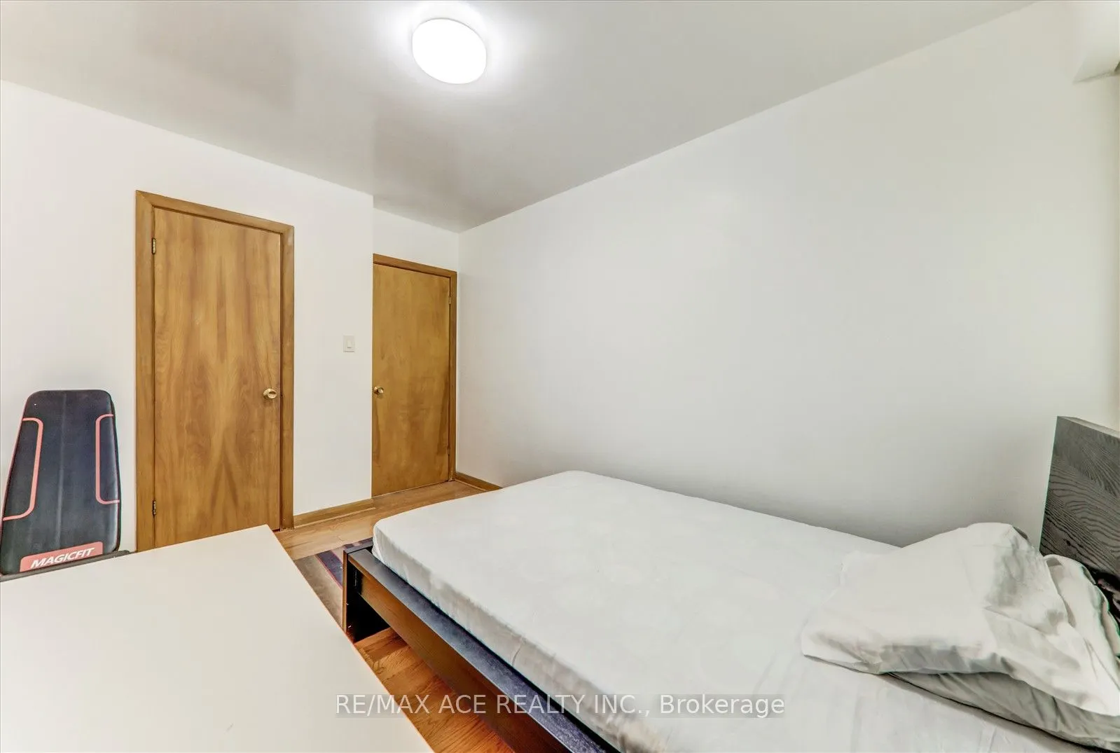 77 Perivale Crescent