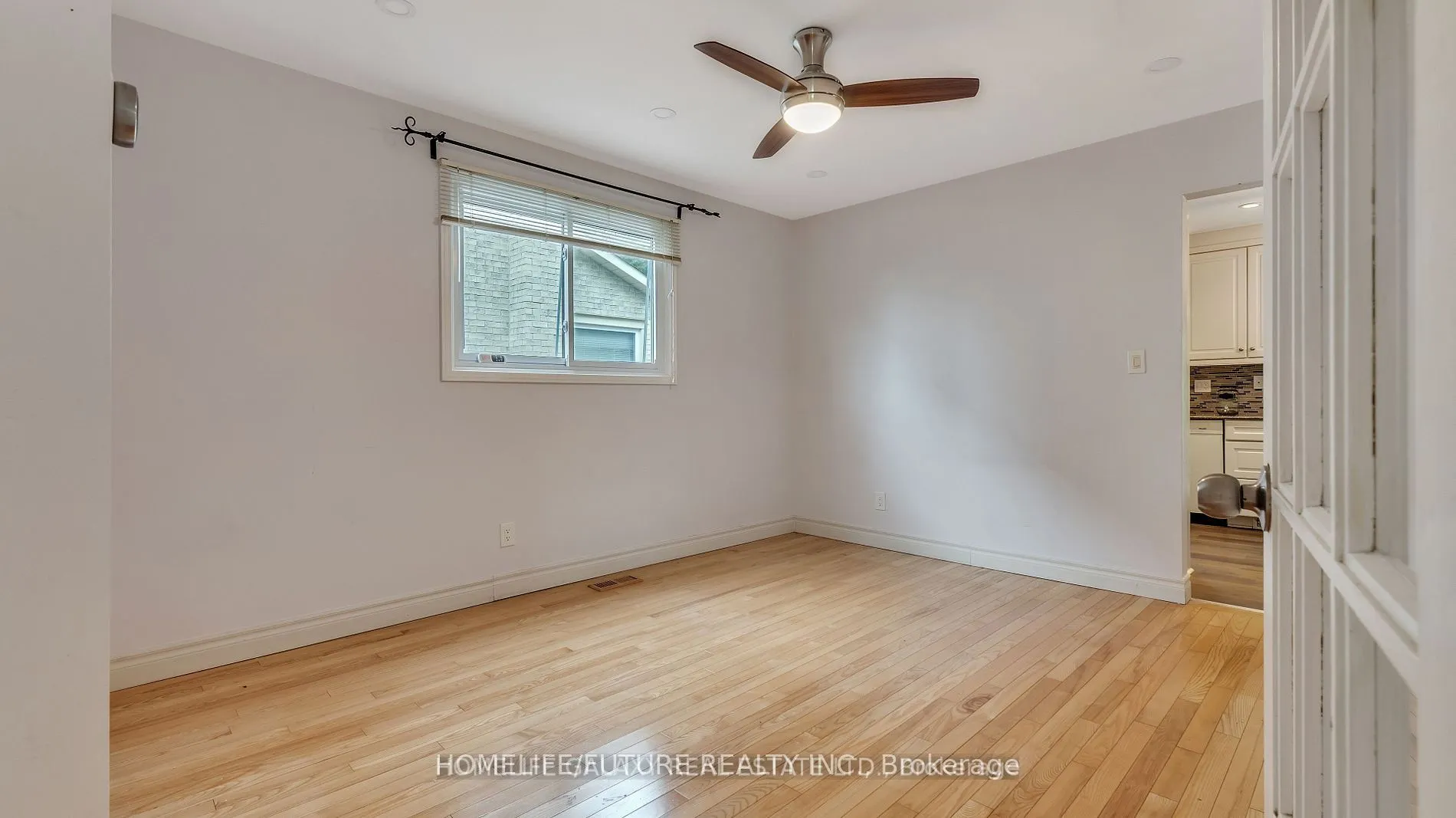 979 Copperfield Drive, #Main & 2nd Flr