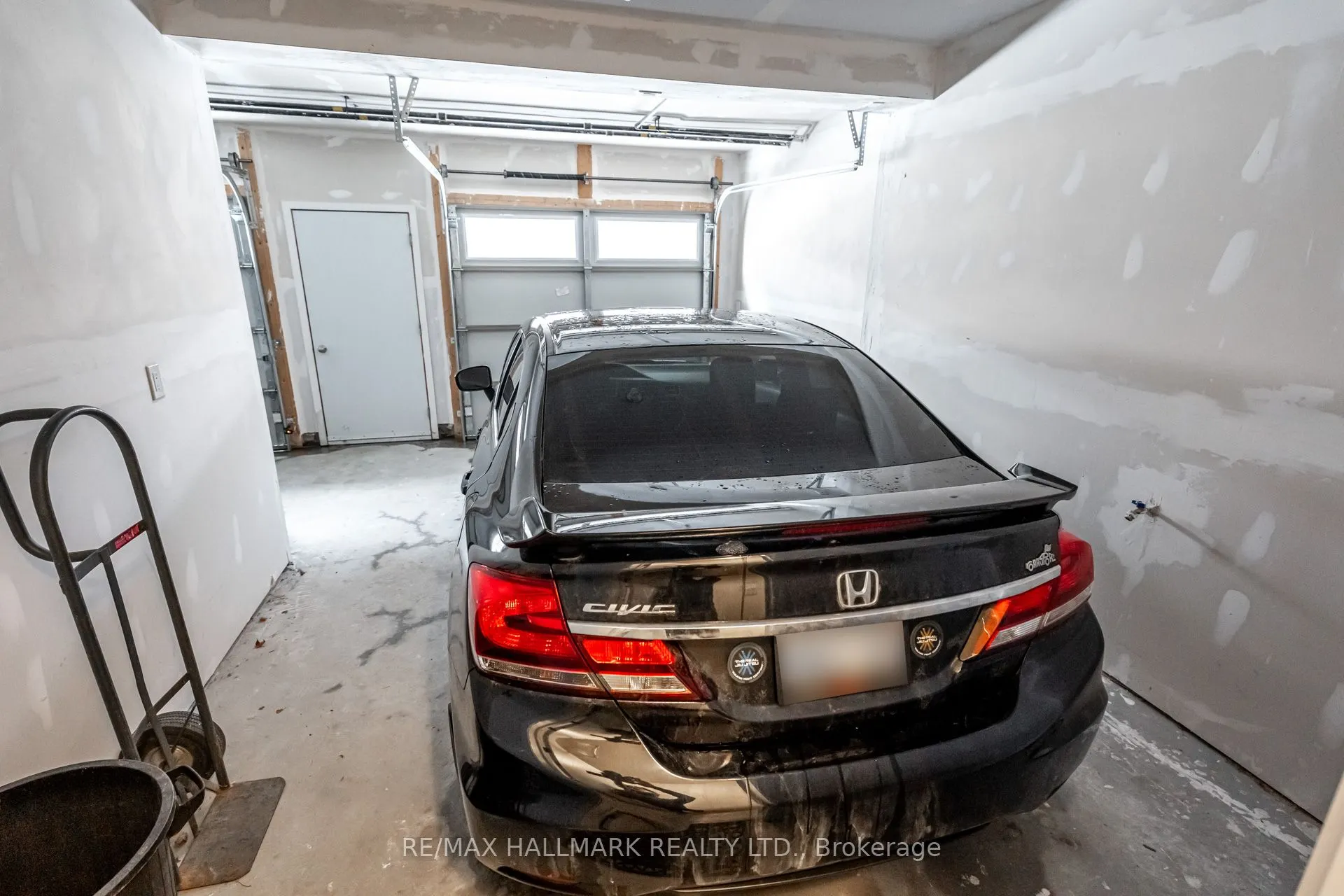 1525 Kingston Road, #803