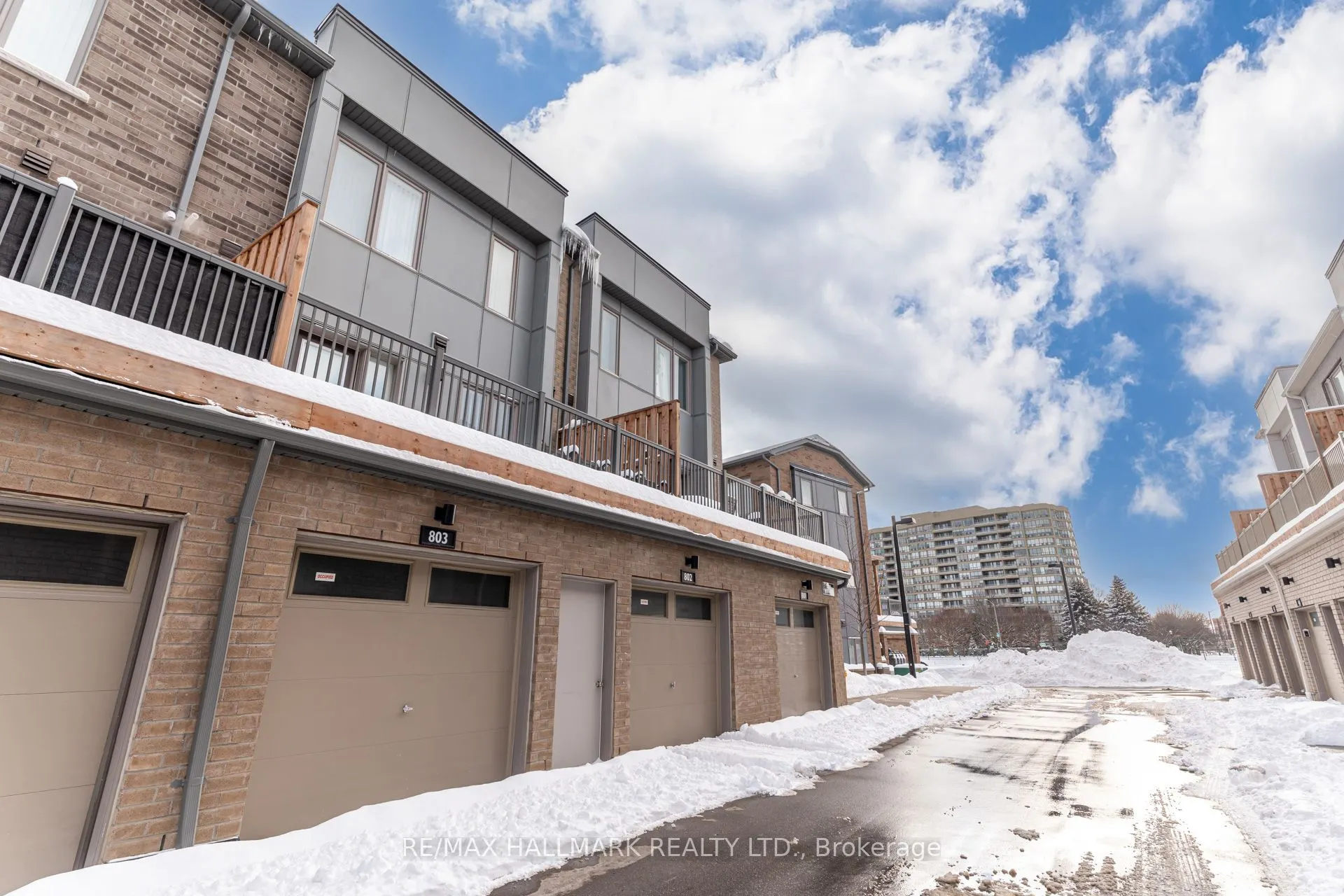 1525 Kingston Road, #803