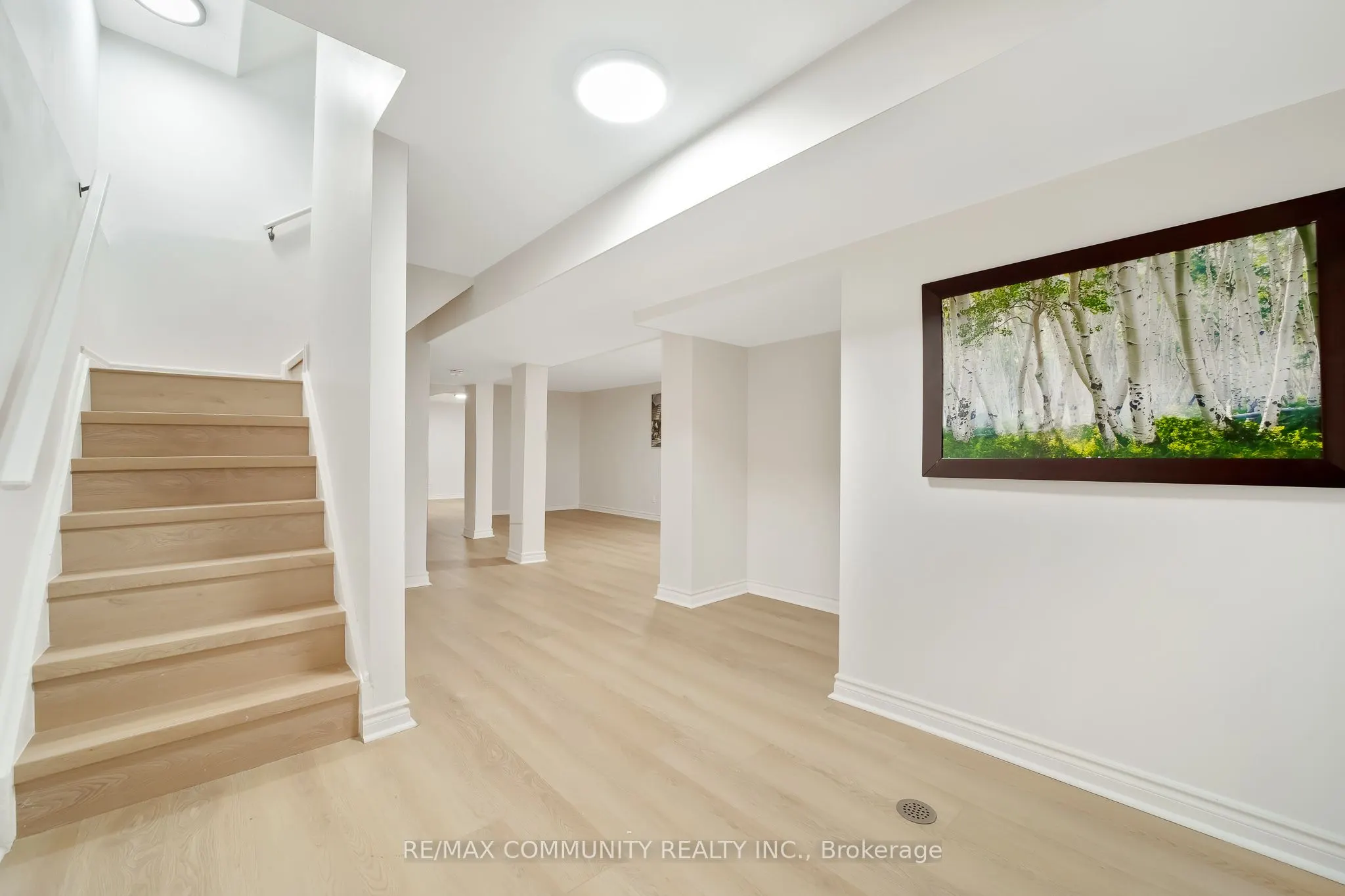 89 Hewitt Crescent