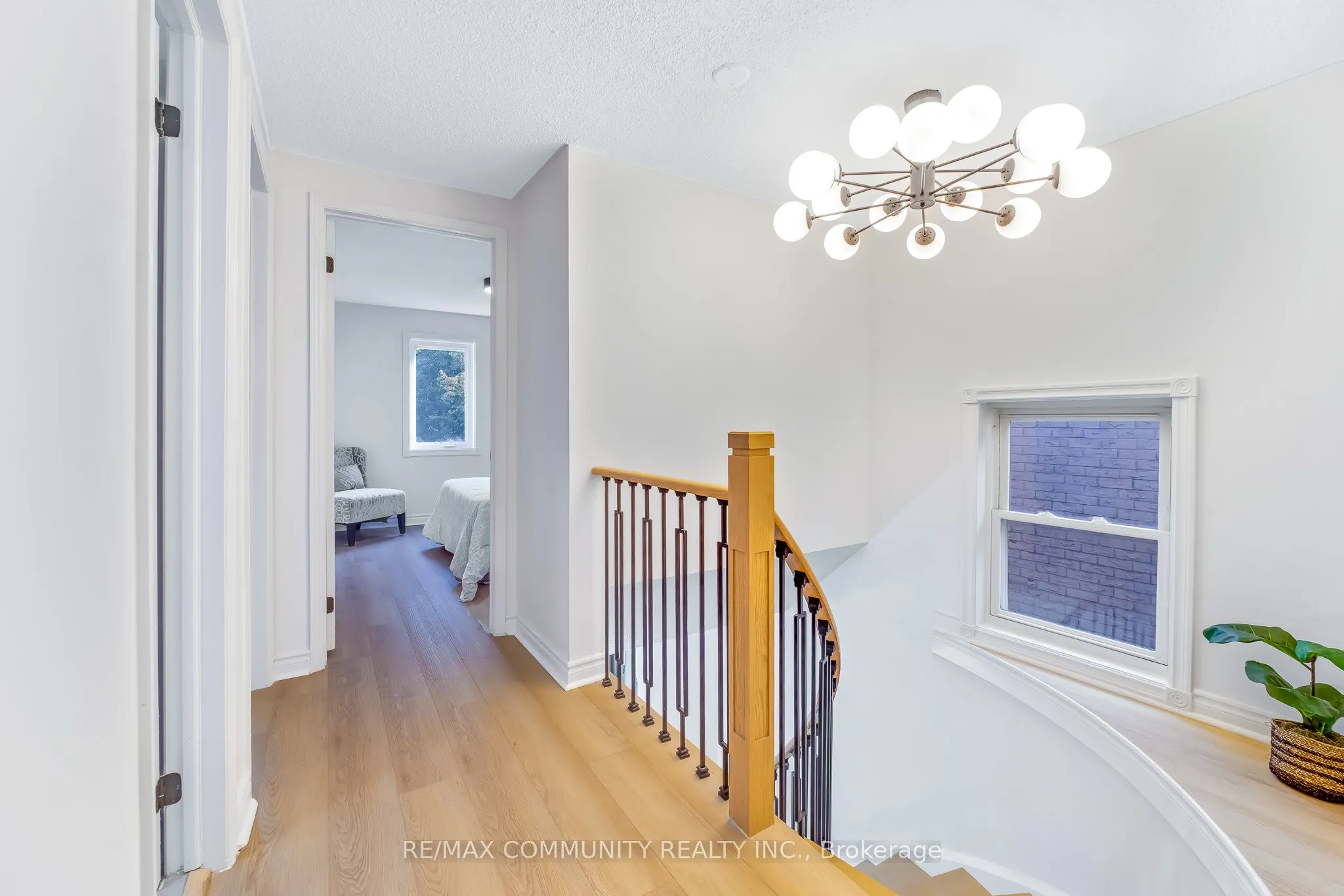 89 Hewitt Crescent
