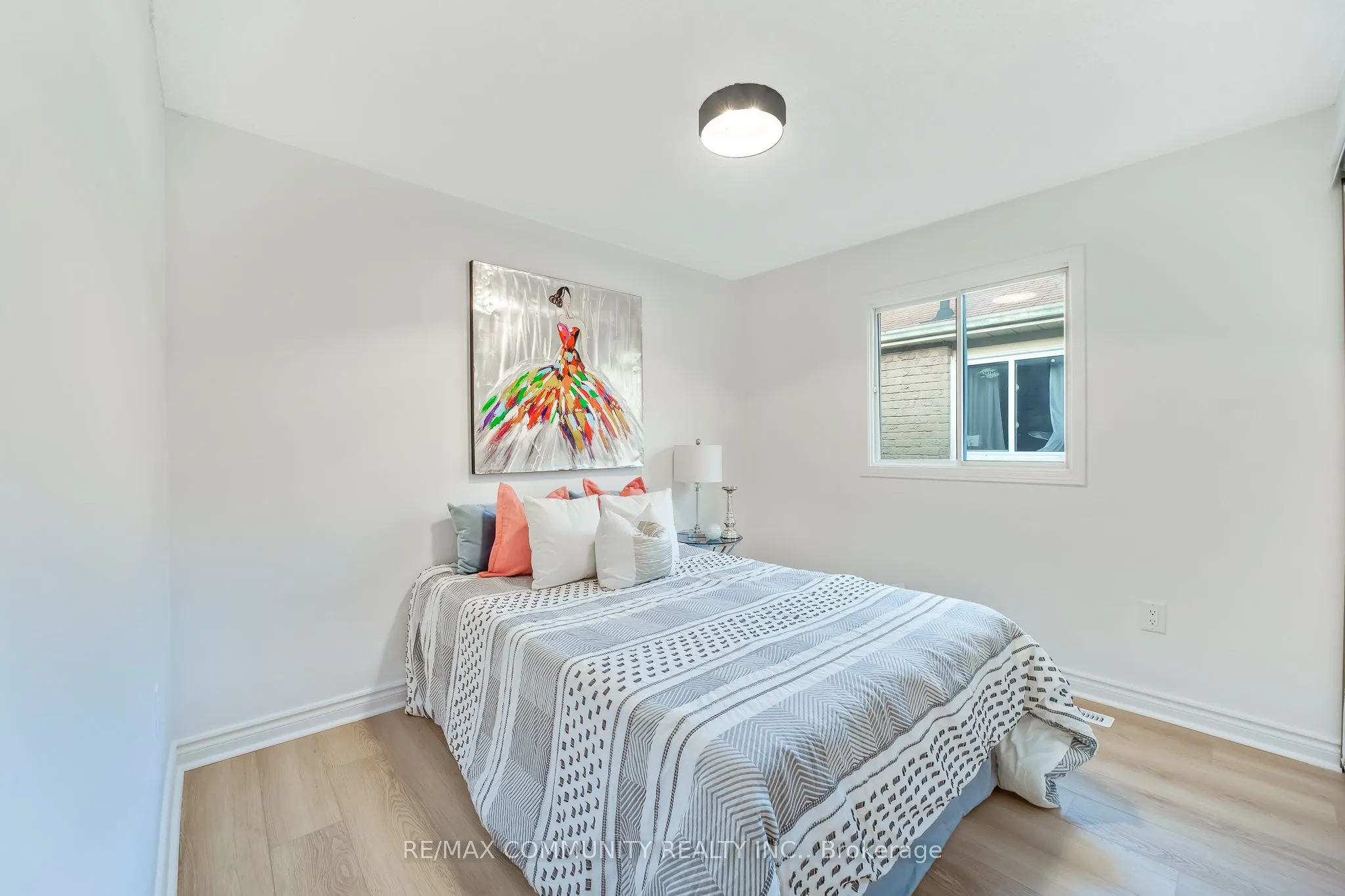89 Hewitt Crescent