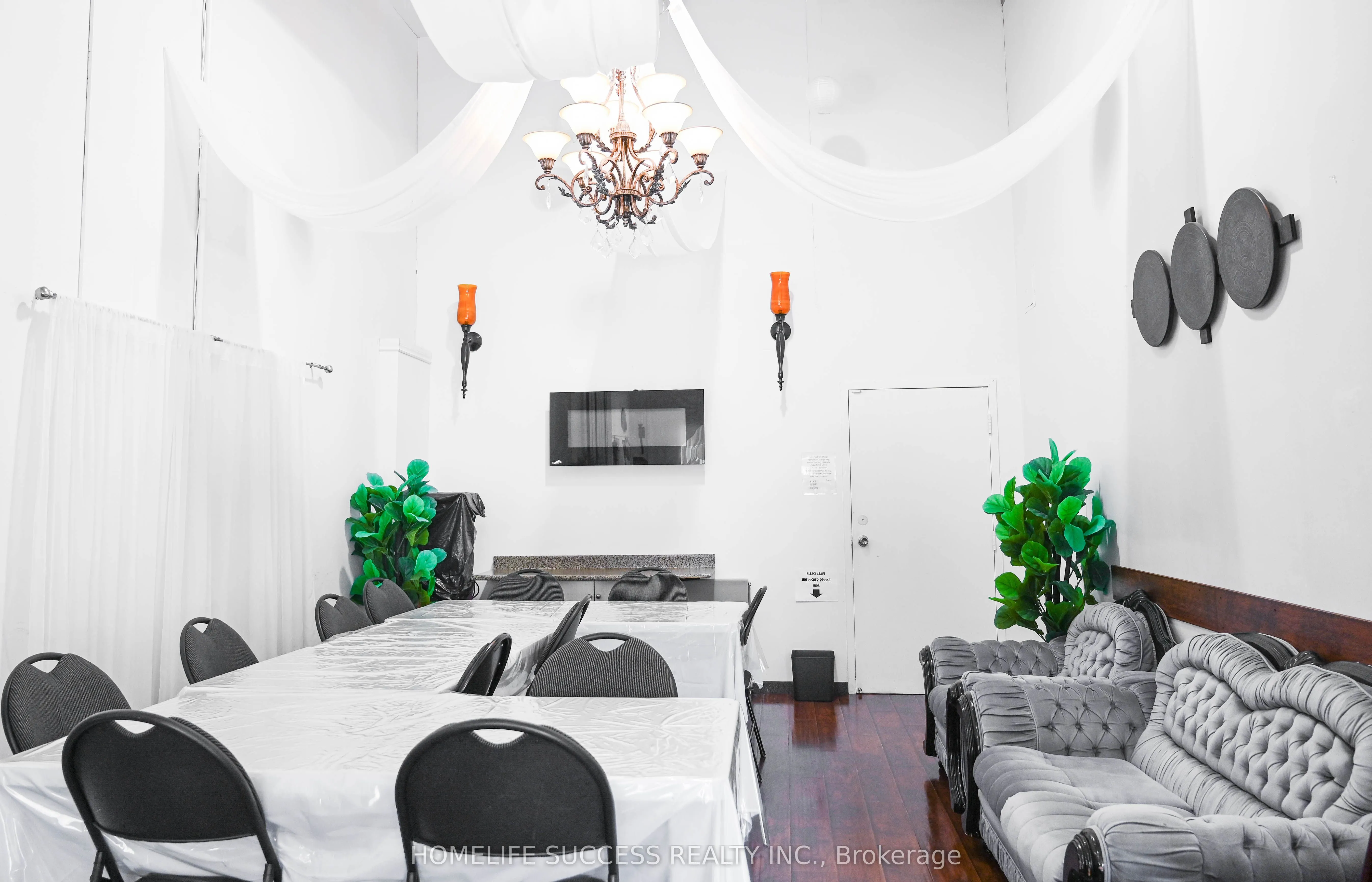 1885 Clements Road, #264-266