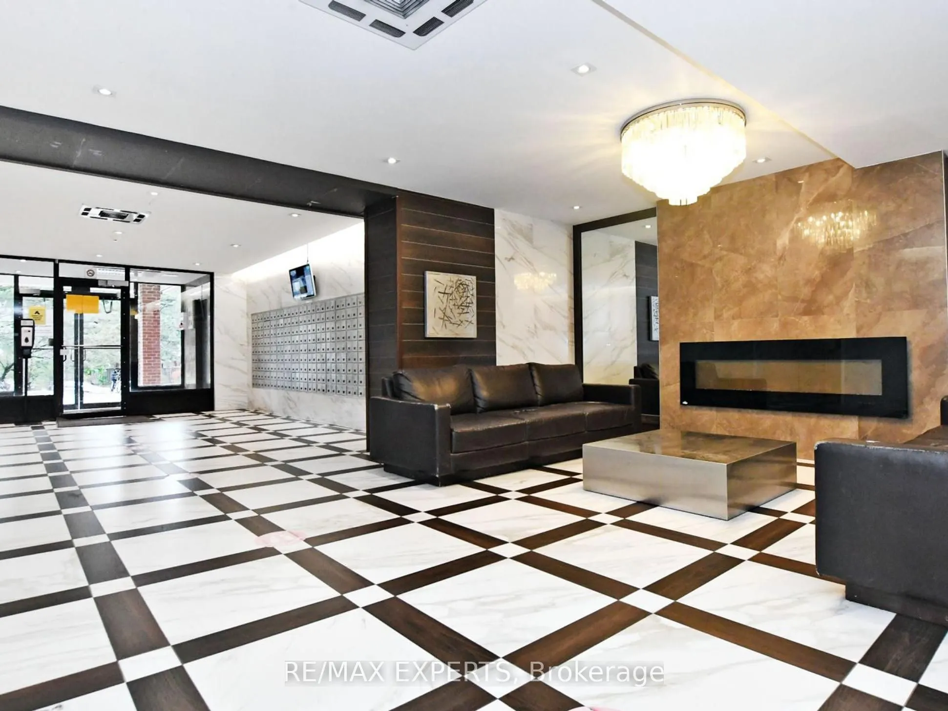 100 Wingarden Court, #410