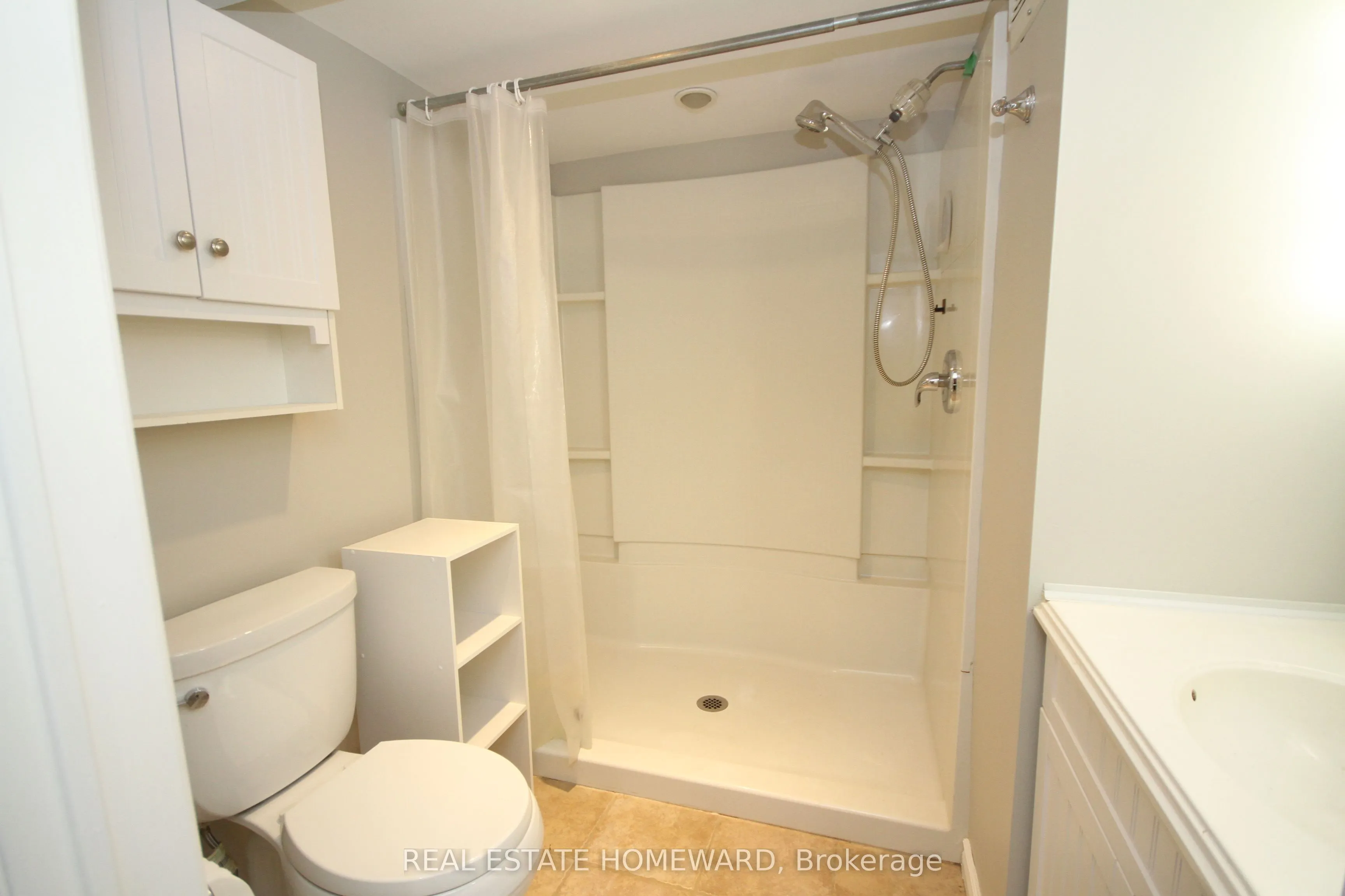 101 Kingsmount Park Road, #Lower