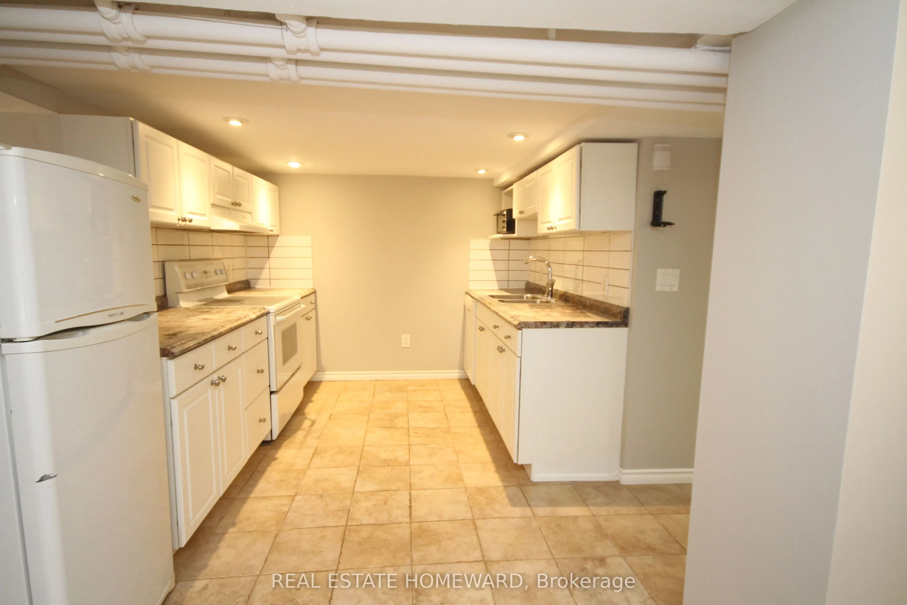101 Kingsmount Park Road, #Lower