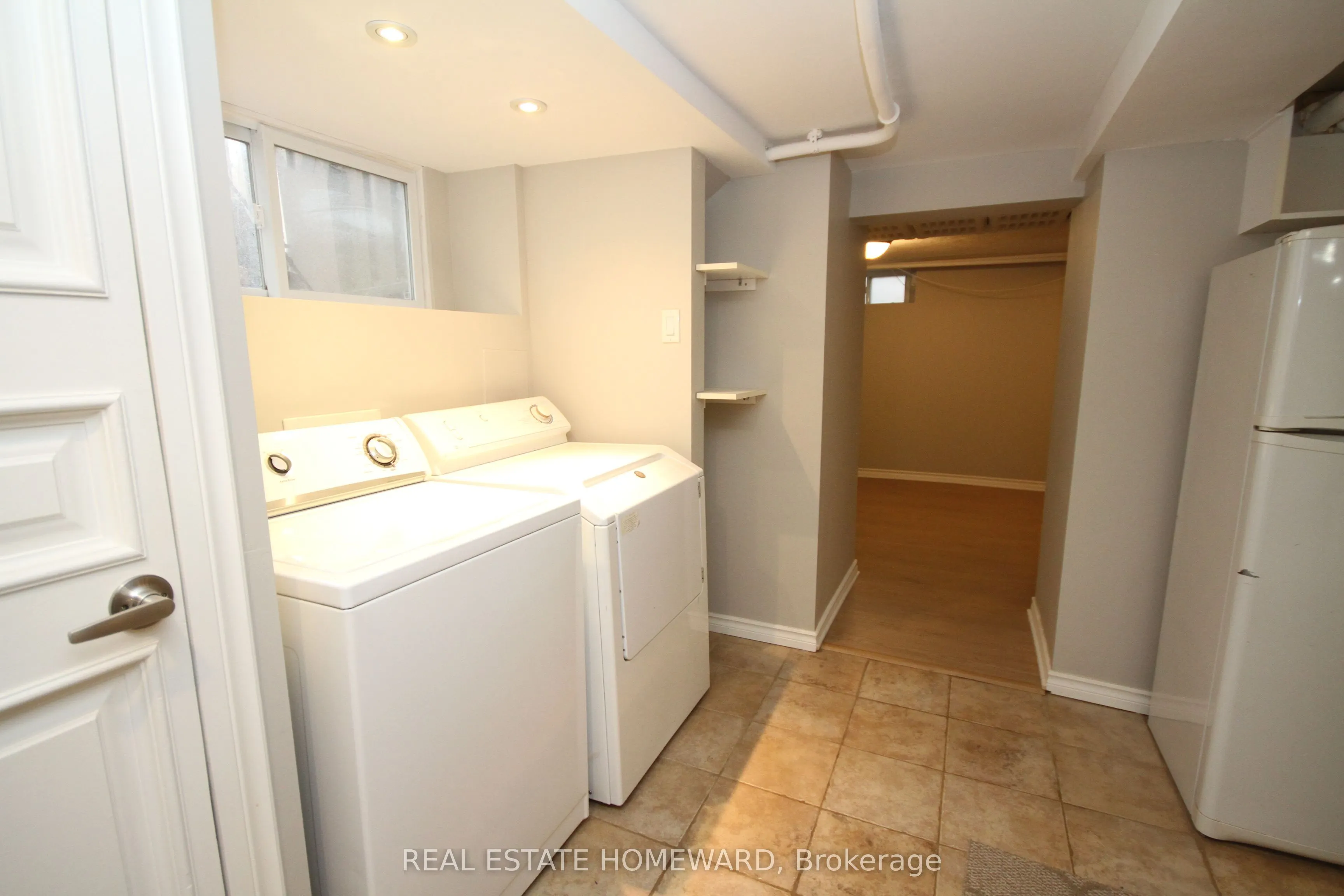101 Kingsmount Park Road, #Lower