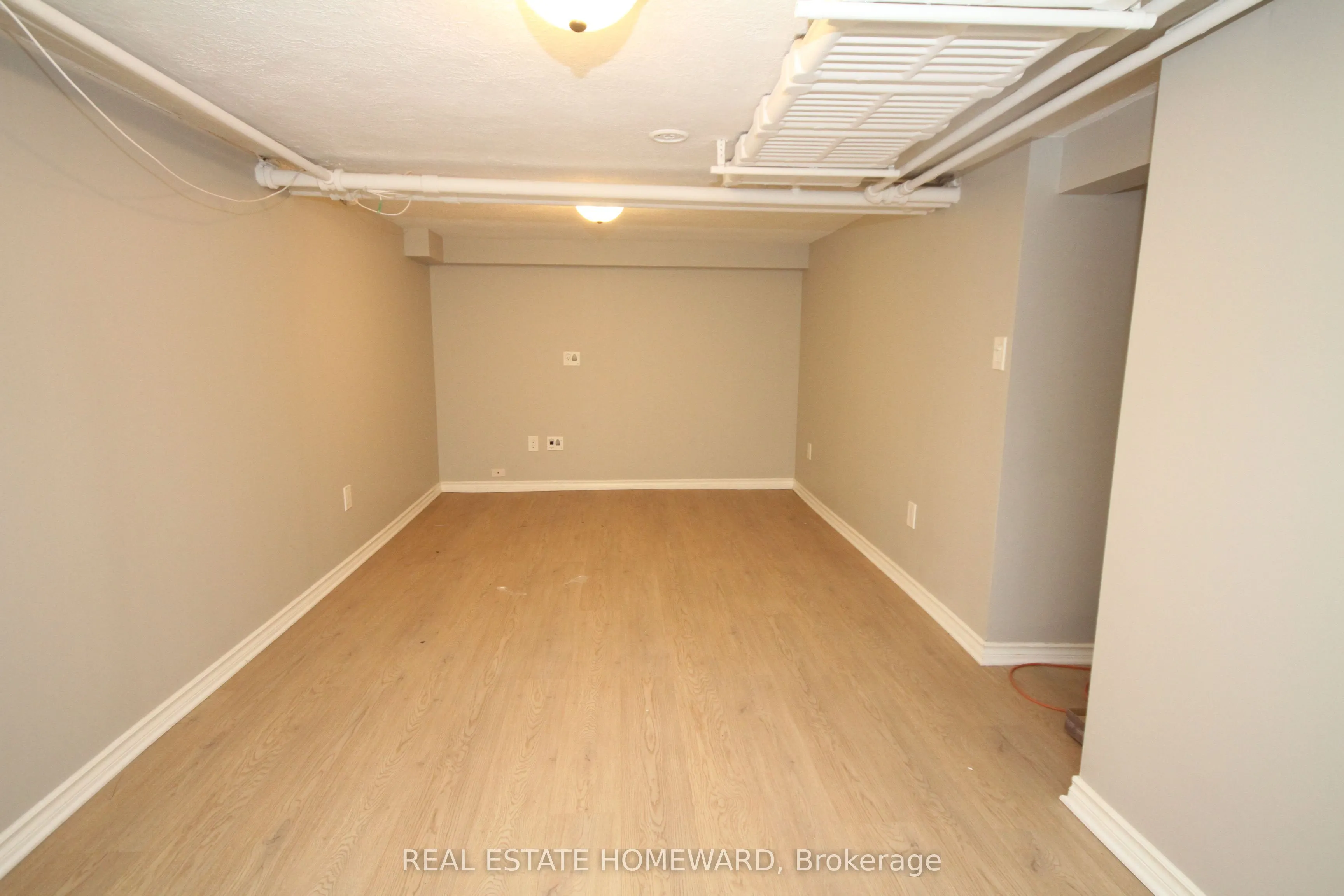 101 Kingsmount Park Road, #Lower