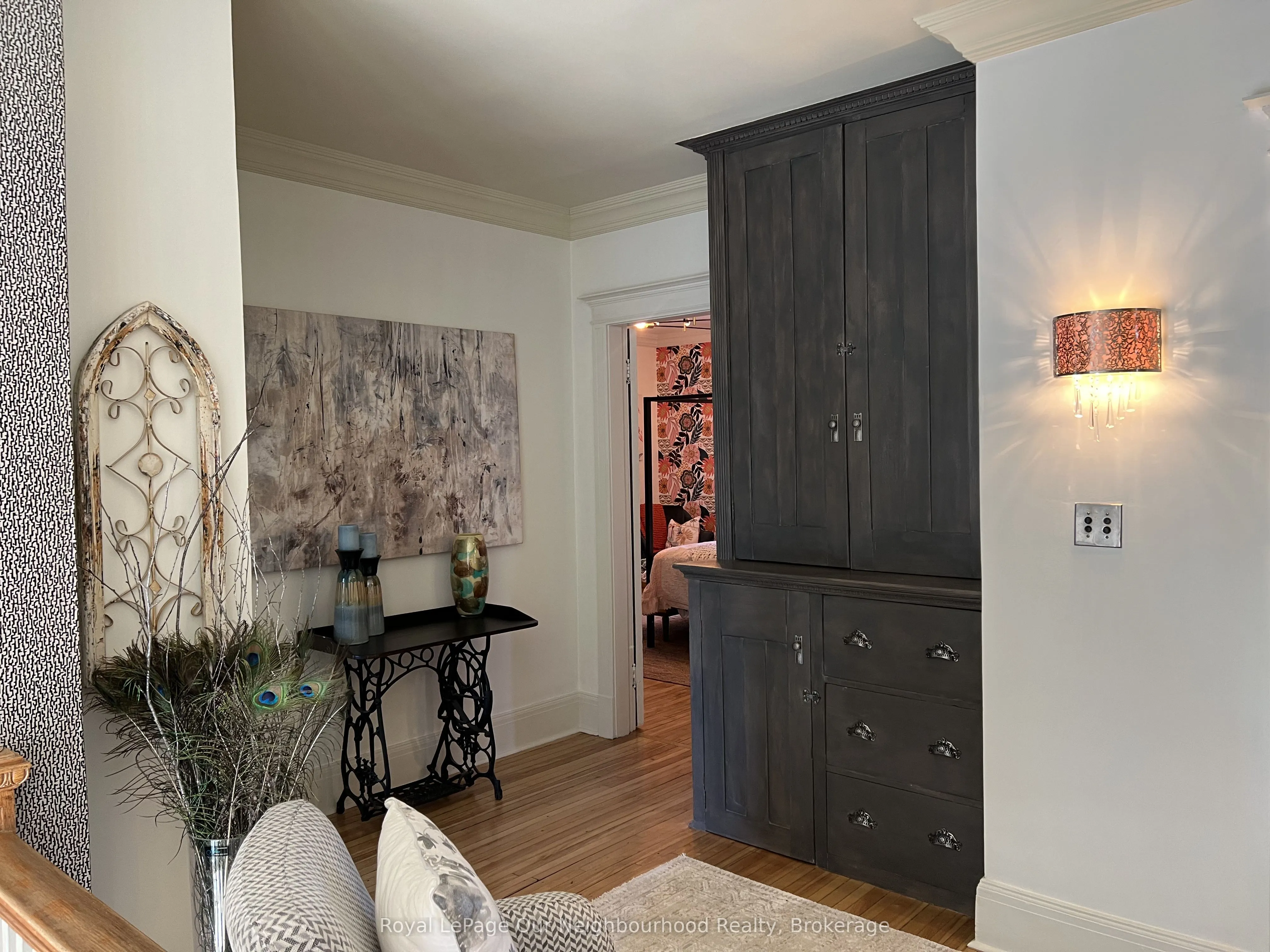 305 Trent Street W