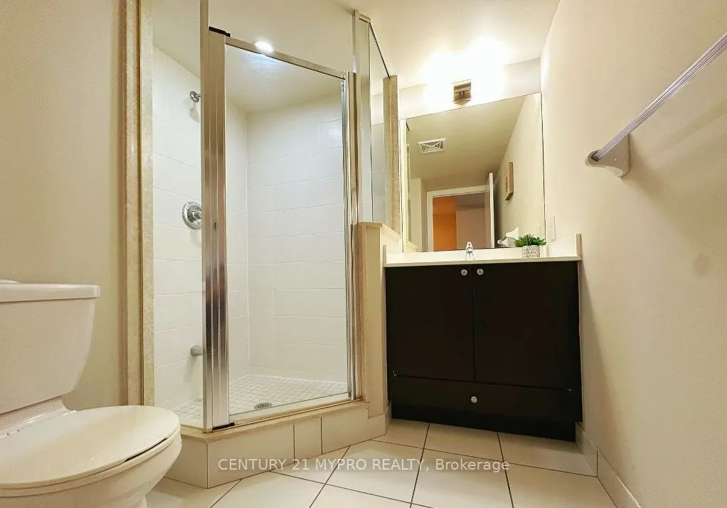 151 Village Green Square, #2506