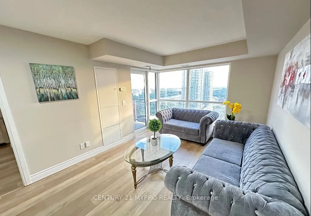 151 Village Green Square, #2506