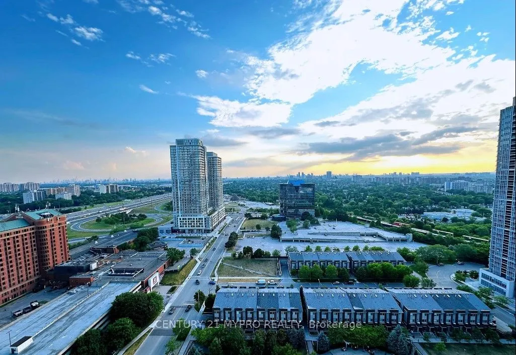 151 Village Green Square, #2506