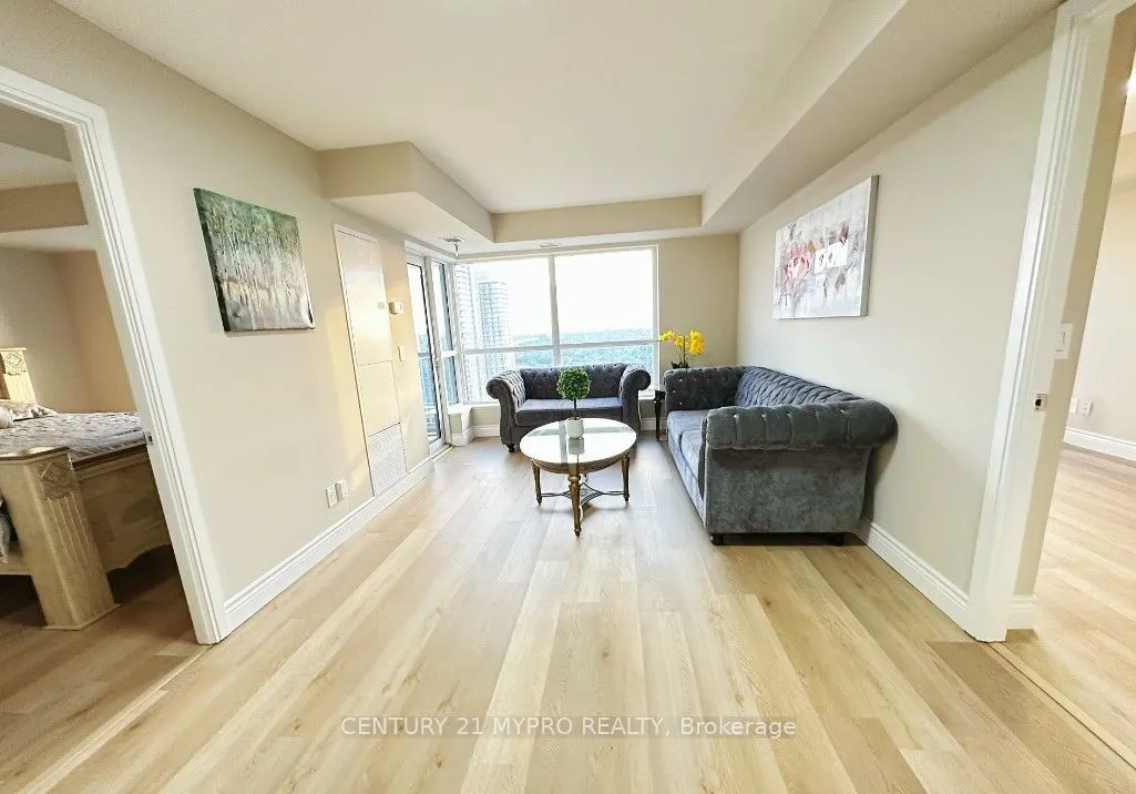 151 Village Green Square, #2506
