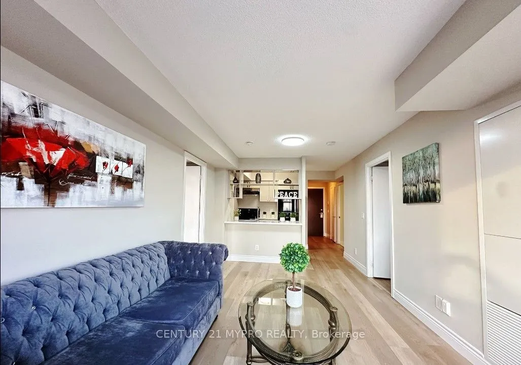 151 Village Green Square, #2506