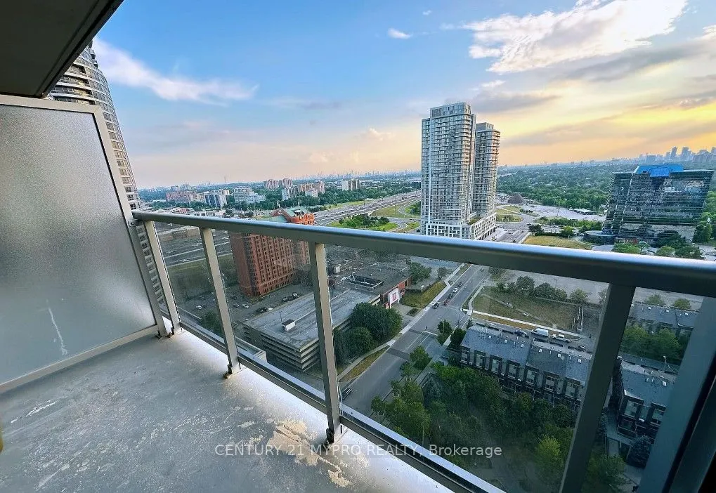 151 Village Green Square, #2506